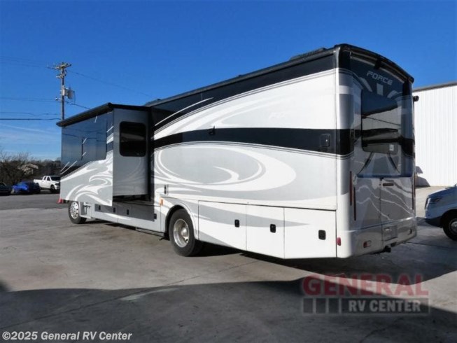 2016 Force 37TS HD by Dynamax Corp from General RV Center in Elizabethtown, Pennsylvania