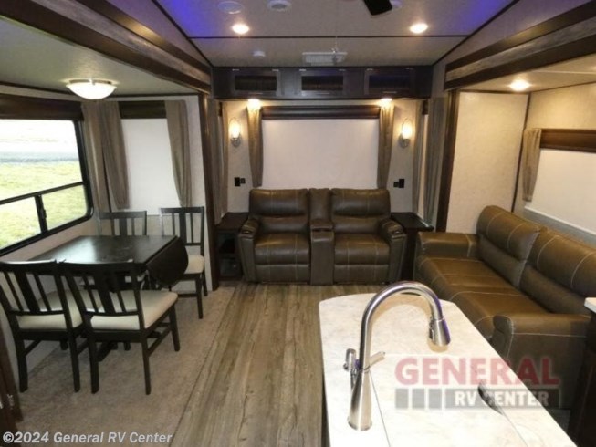 2018 Cherokee Arctic Wolf 285DRL4 by Forest River from General RV Center in Elizabethtown, Pennsylvania