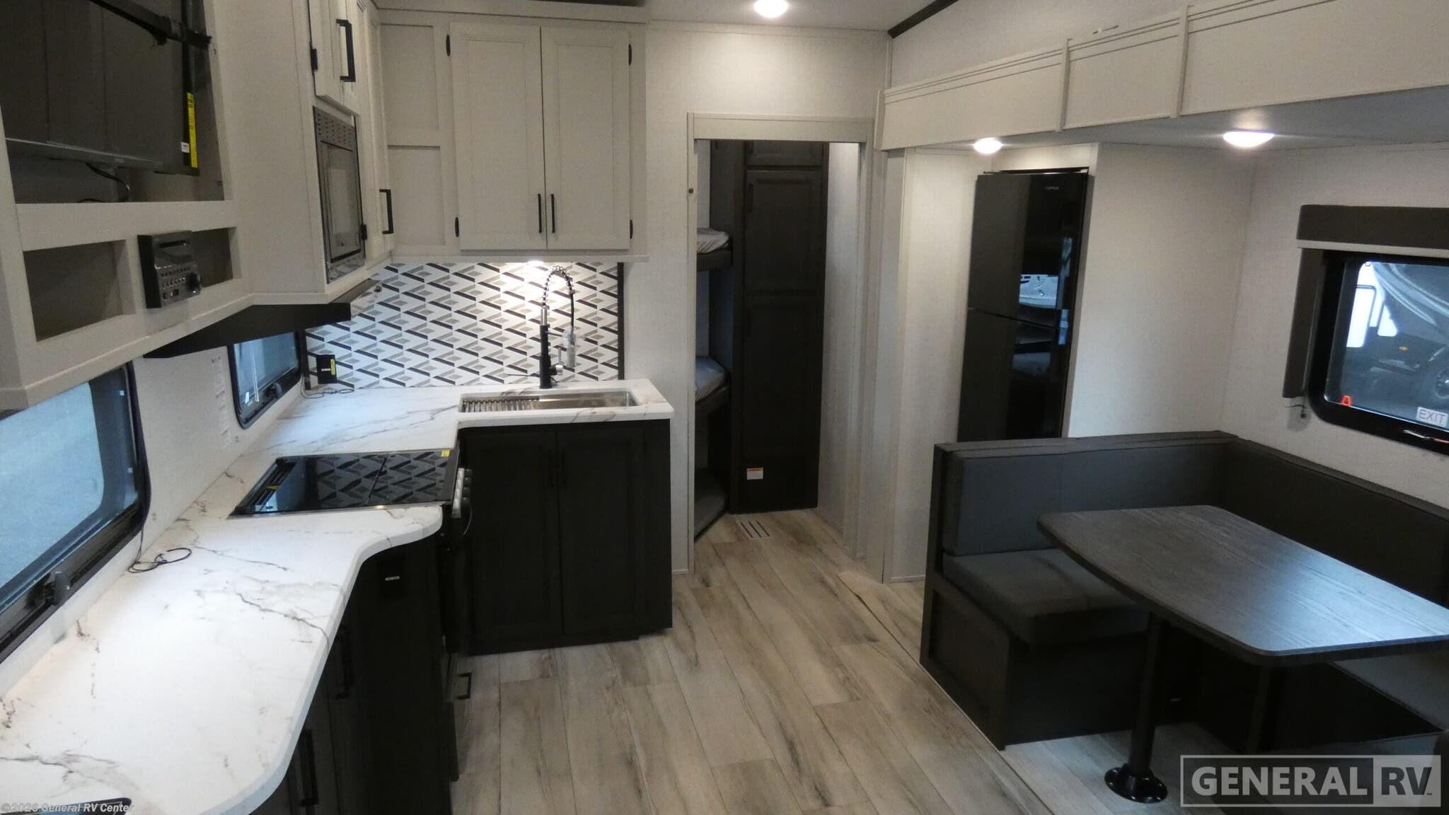 2026 Keystone Arcadia 27SBH - New Fifth Wheel For Sale by General RV Center in Elizabethtown, Pennsylvania