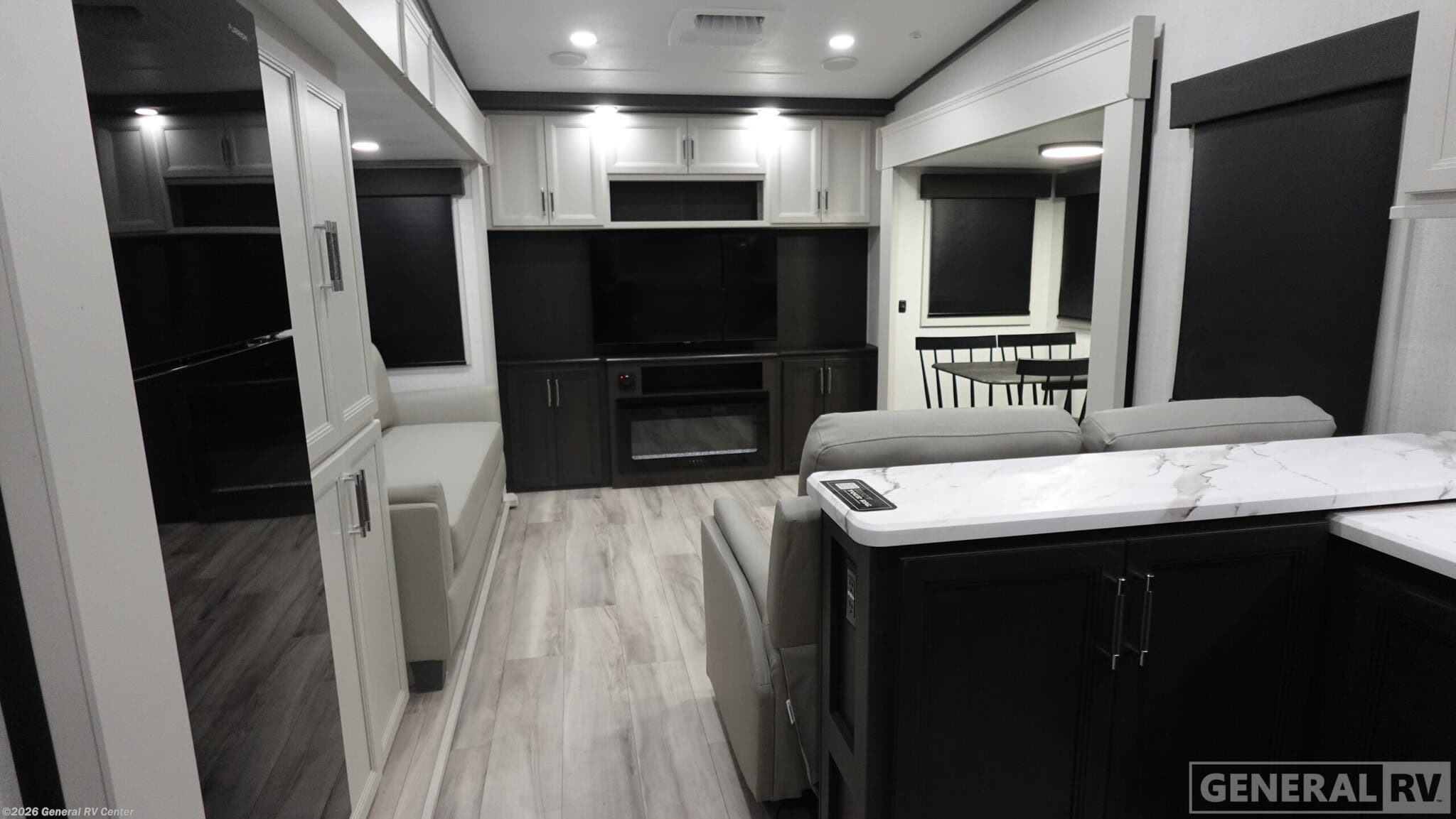 2026 Keystone Arcadia 294SLRD - New Fifth Wheel For Sale by General RV Center in Elizabethtown, Pennsylvania