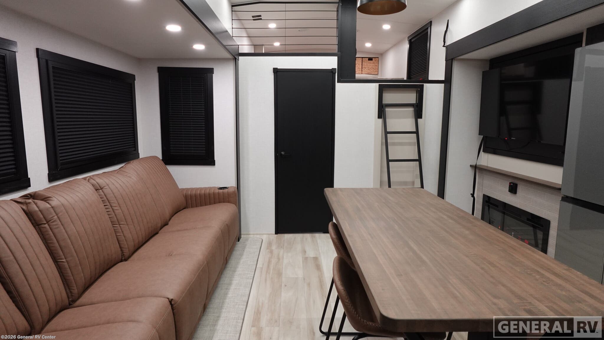 2026 Forest River SALEM-HEM 376FAM - New Fifth Wheel For Sale by General RV Center in Elizabethtown, Pennsylvania