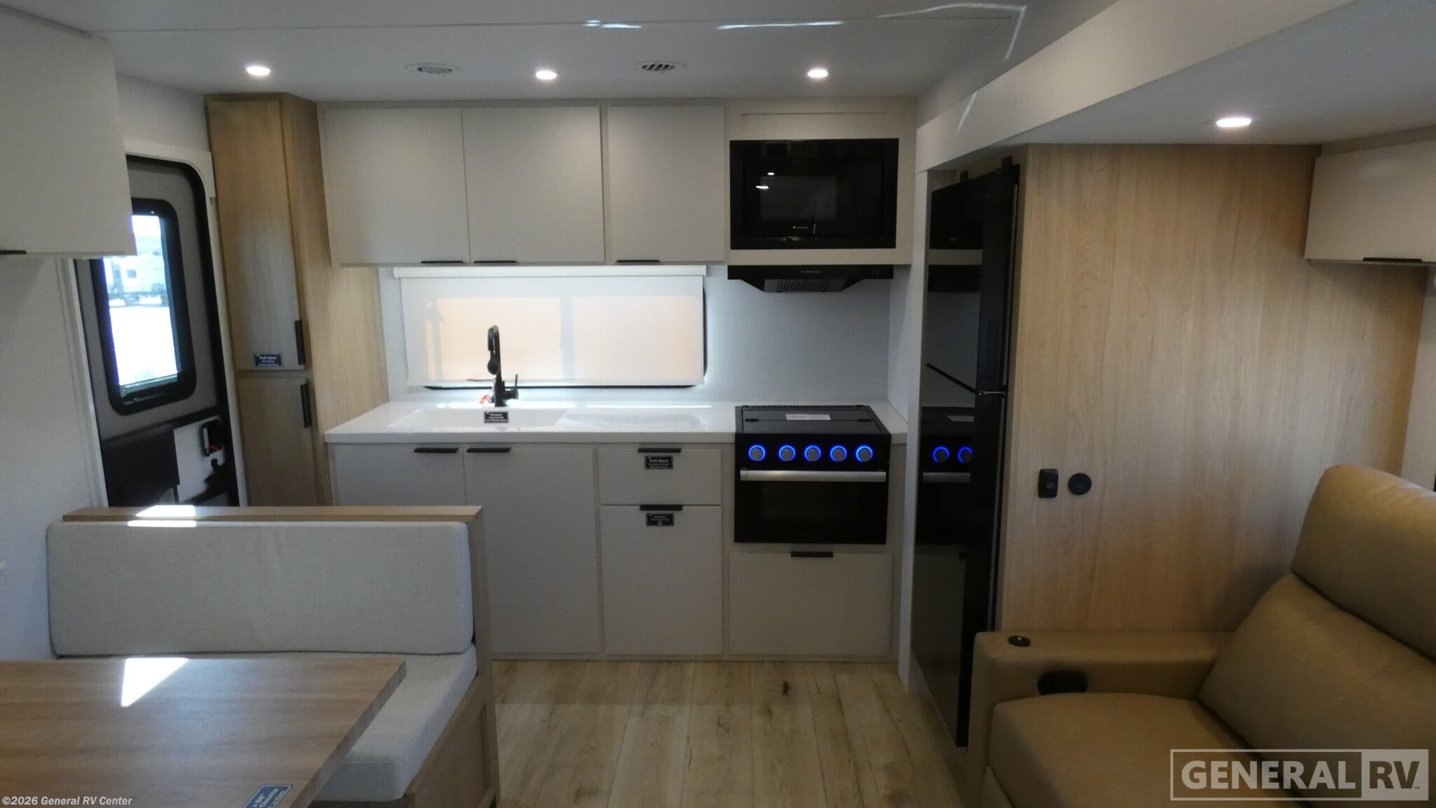 2026 Winnebago Thrive 24RKS - New Travel Trailer For Sale by General RV Center in Elizabethtown, Pennsylvania