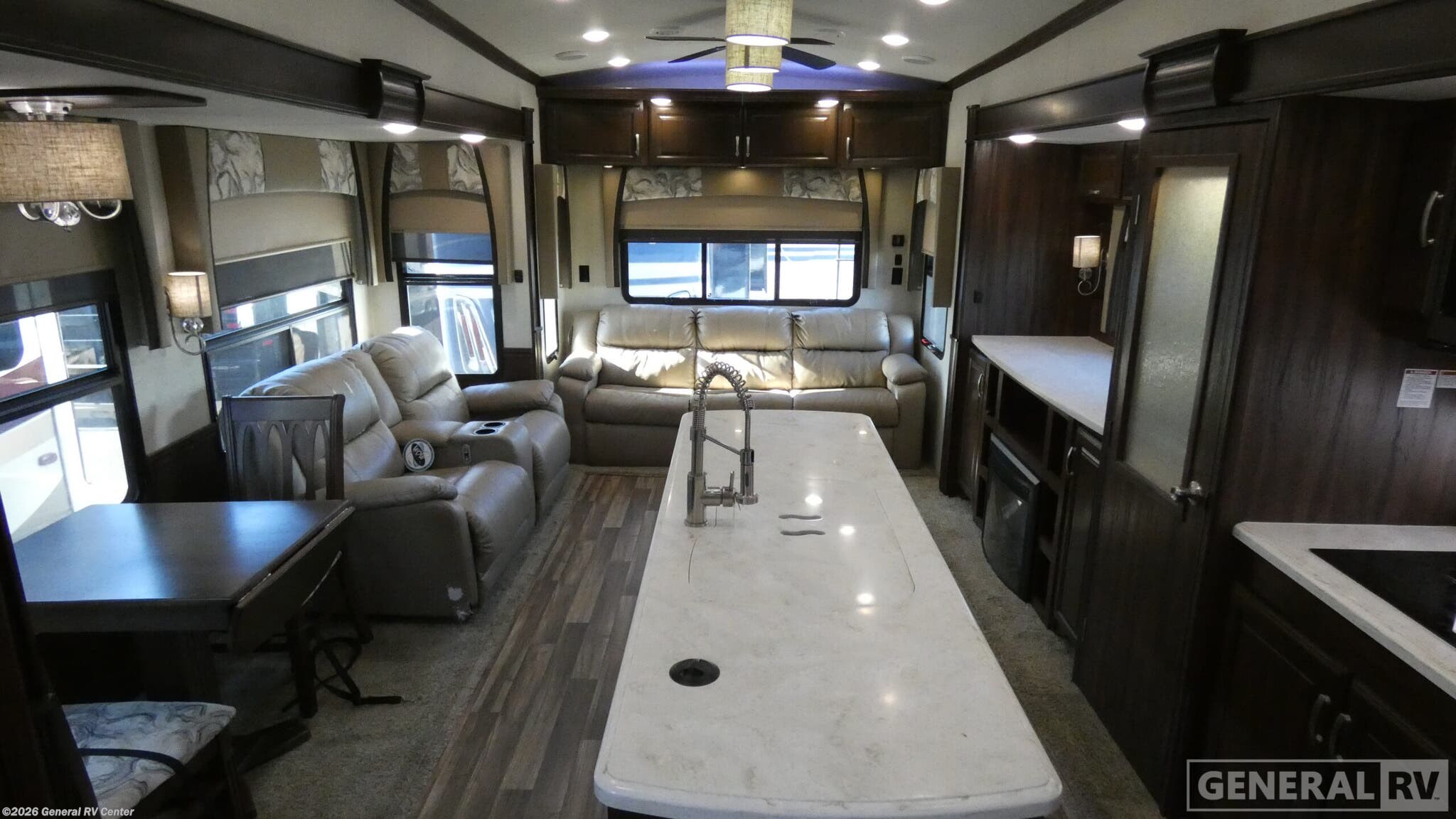 2017 Forest River Cardinal Estate 3455RL - Used Fifth Wheel For Sale by General RV Center in Elizabethtown, Pennsylvania
