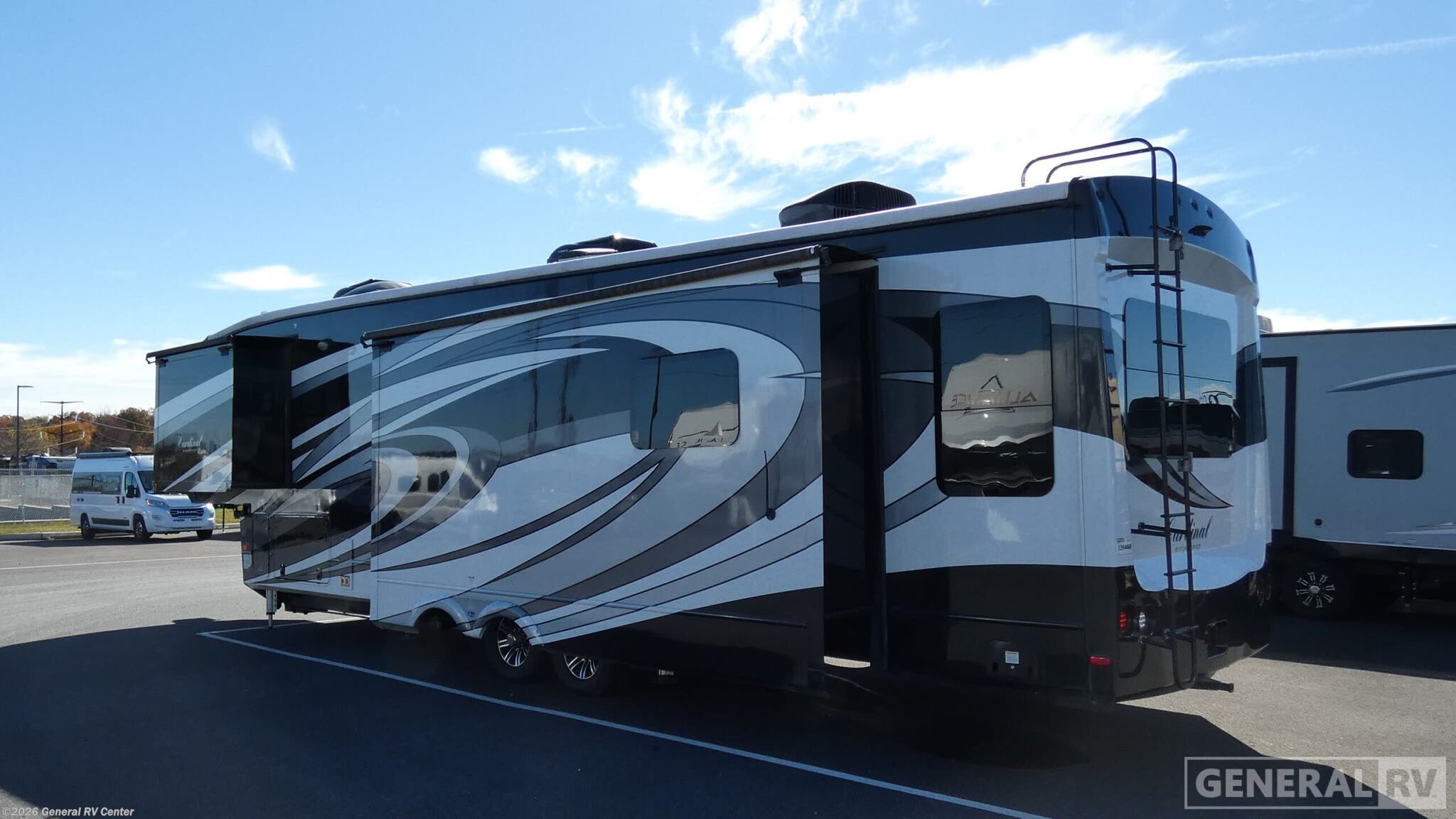 2017 Cardinal Estate 3455RL by Forest River from General RV Center in Elizabethtown, Pennsylvania