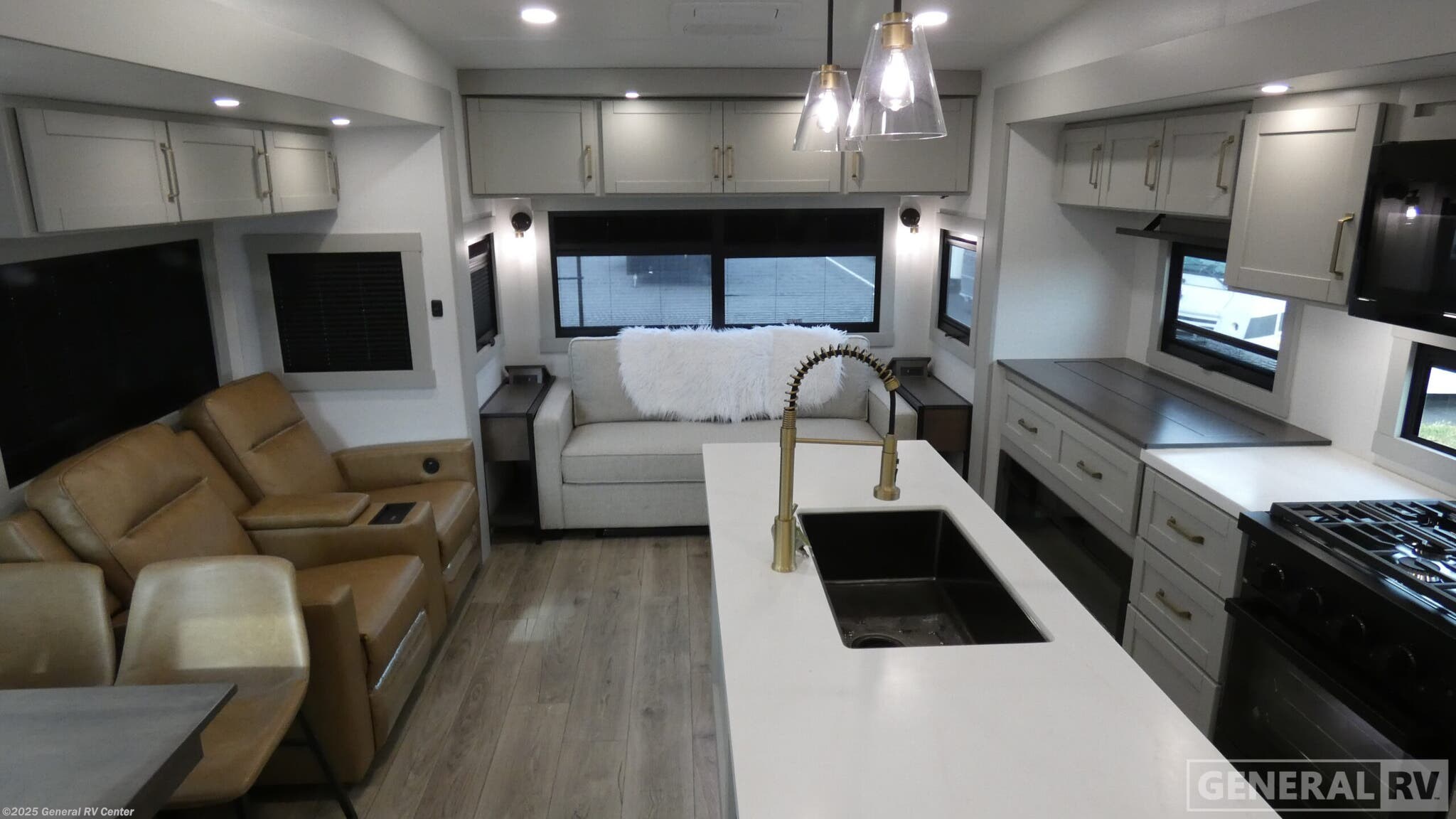 2024 Brinkley RV Model Z 3100-3SL - Used Fifth Wheel For Sale by General RV Center in Elizabethtown, Pennsylvania