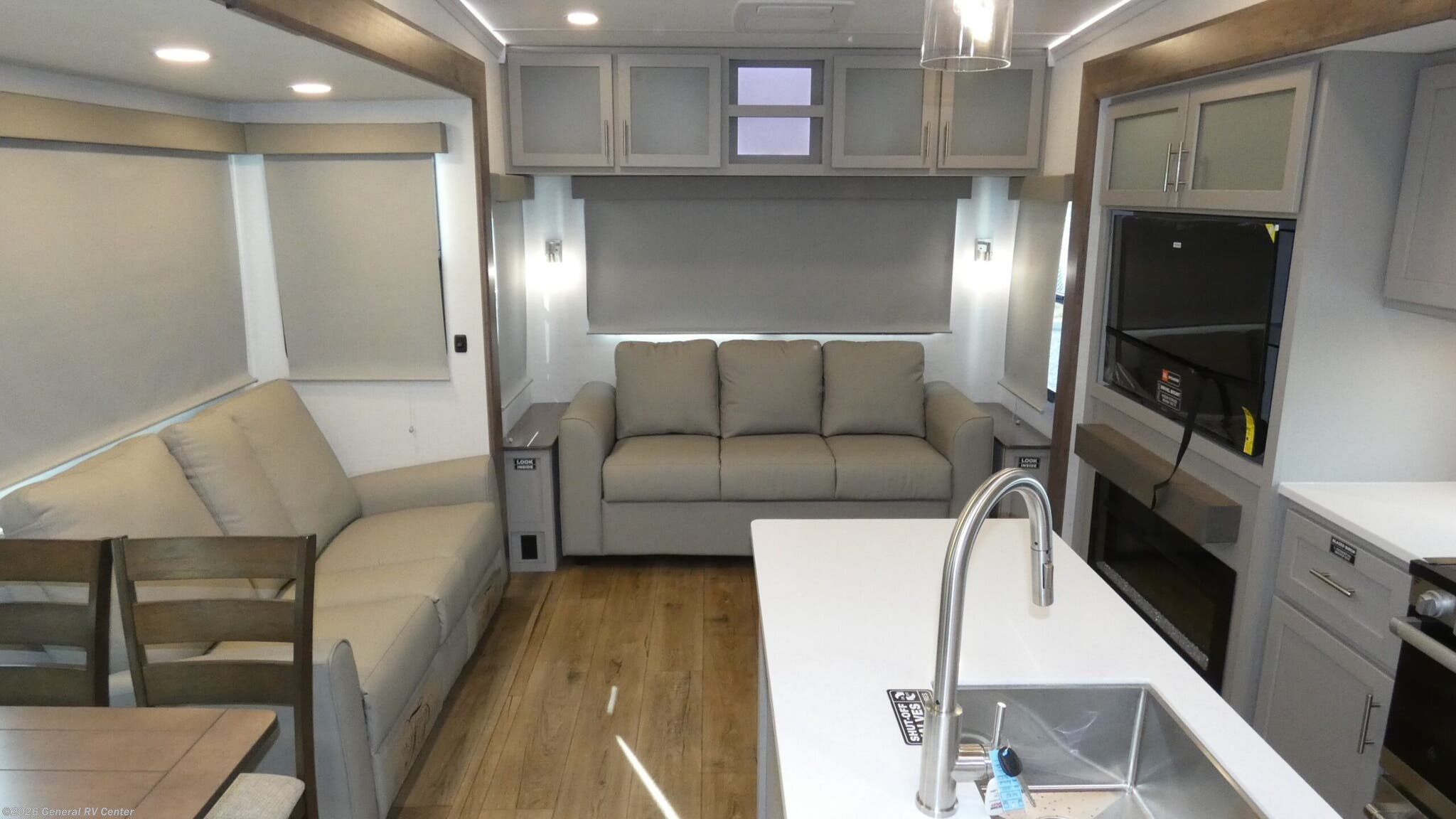 2026 Alliance RV Avenue 32RLS - New Fifth Wheel For Sale by General RV Center in Elizabethtown, Pennsylvania