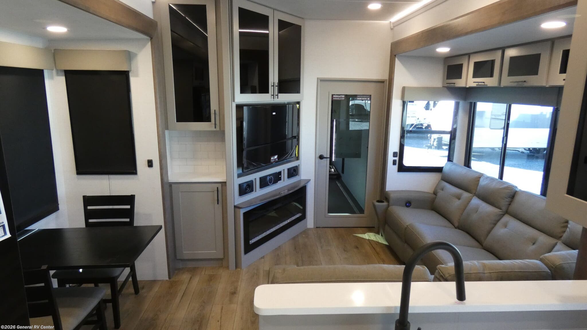 2026 Alliance RV Valor 44V14 - New Fifth Wheel For Sale by General RV Center in Elizabethtown, Pennsylvania