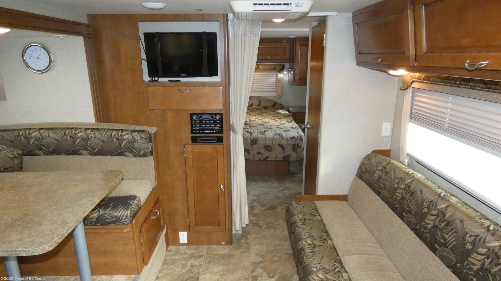 Used 2014 Lance 2285 available in Elizabethtown, Pennsylvania