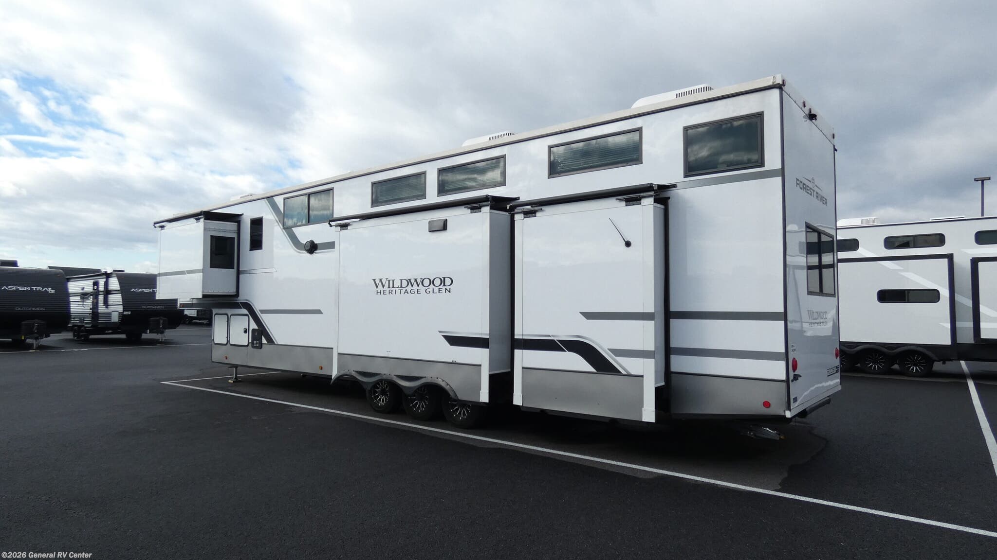 2025 HERITAGE GLEN ROOST43 by Forest River from General RV Center in Elizabethtown, Pennsylvania