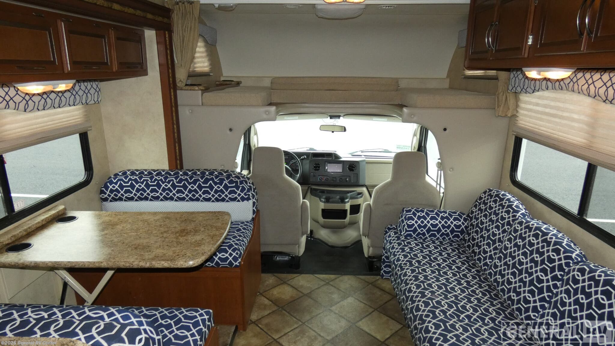 Used 2013 Thor Motor Coach Freedom Elite 28Z available in Elizabethtown, Pennsylvania