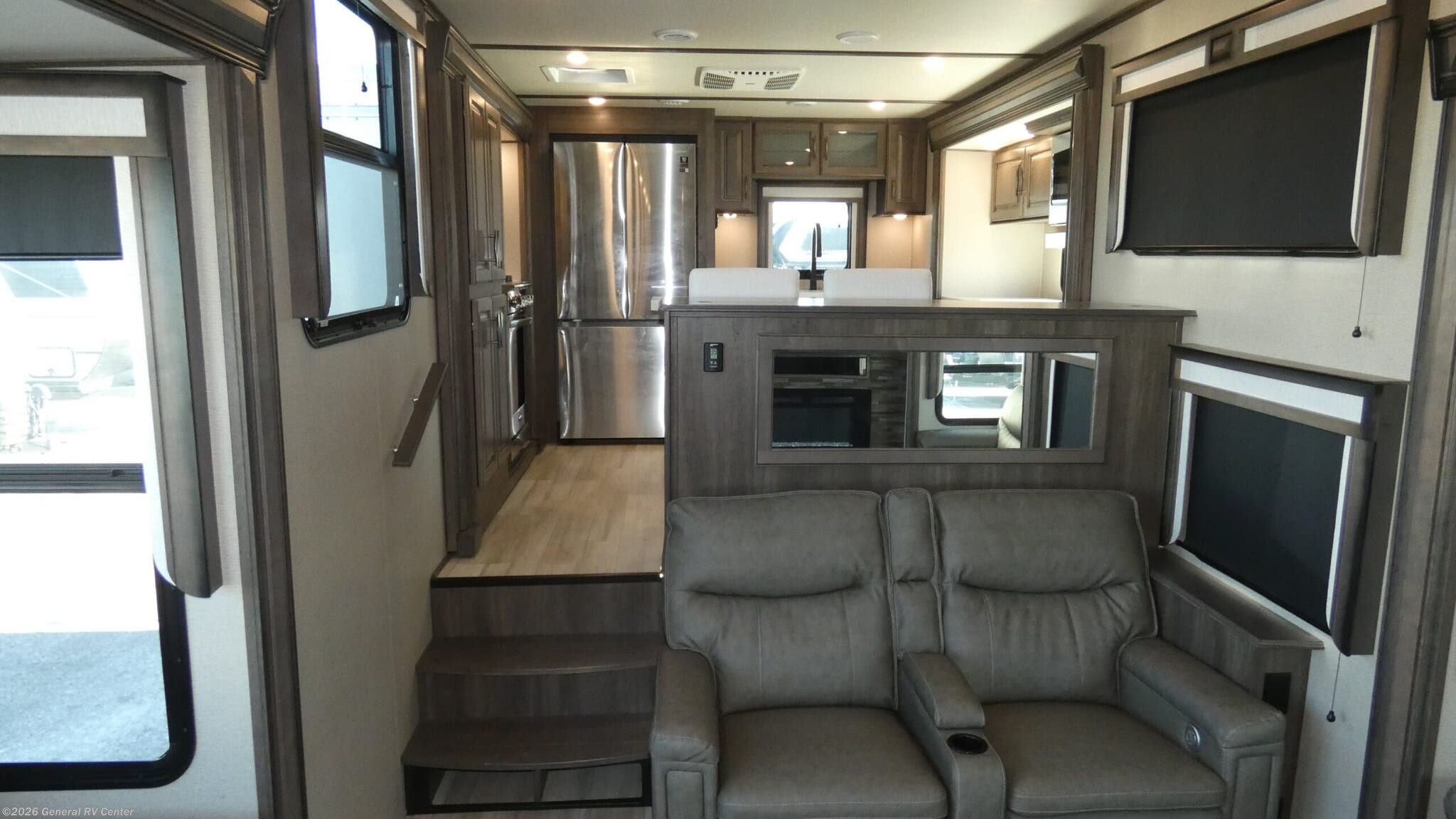 2022 Grand Design Solitude 390RK-R - Used Fifth Wheel For Sale by General RV Center in Elizabethtown, Pennsylvania