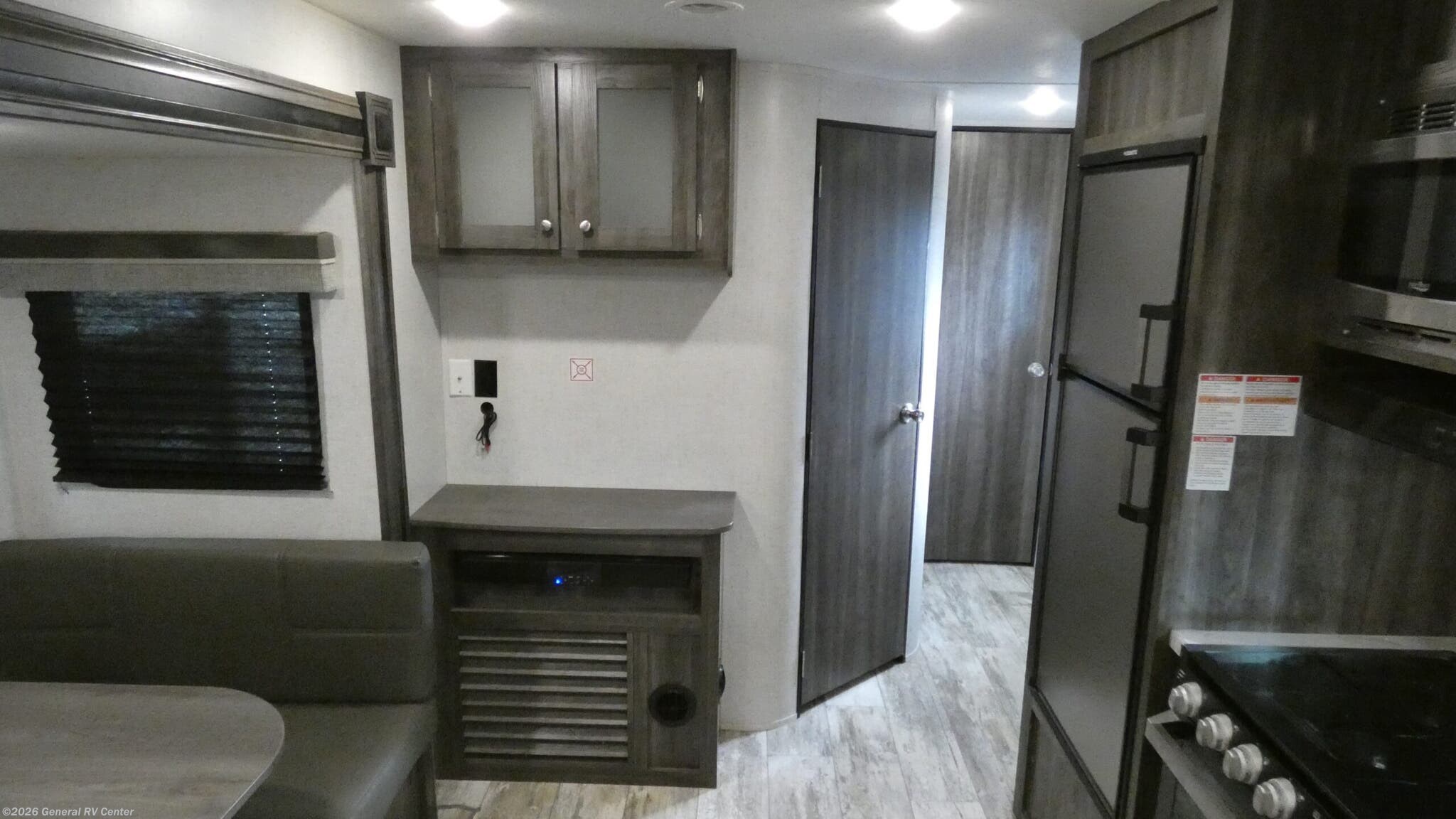 Used 2020 Highland Ridge Mesa Ridge Conventional MR23RLS available in Elizabethtown, Pennsylvania