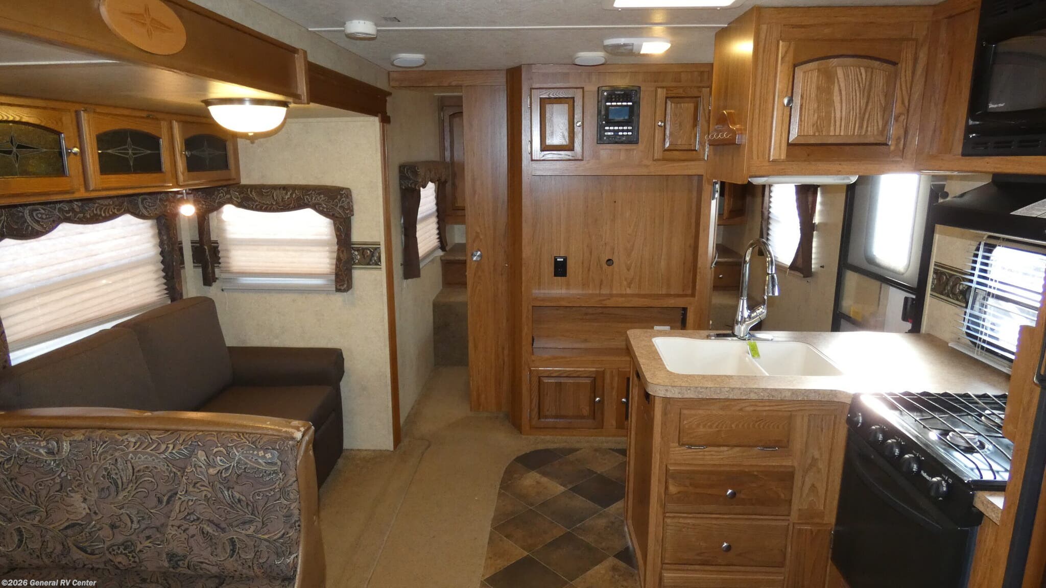 Used 2013 Forest River Flagstaff Classic Super Lite 831BHDS available in Elizabethtown, Pennsylvania
