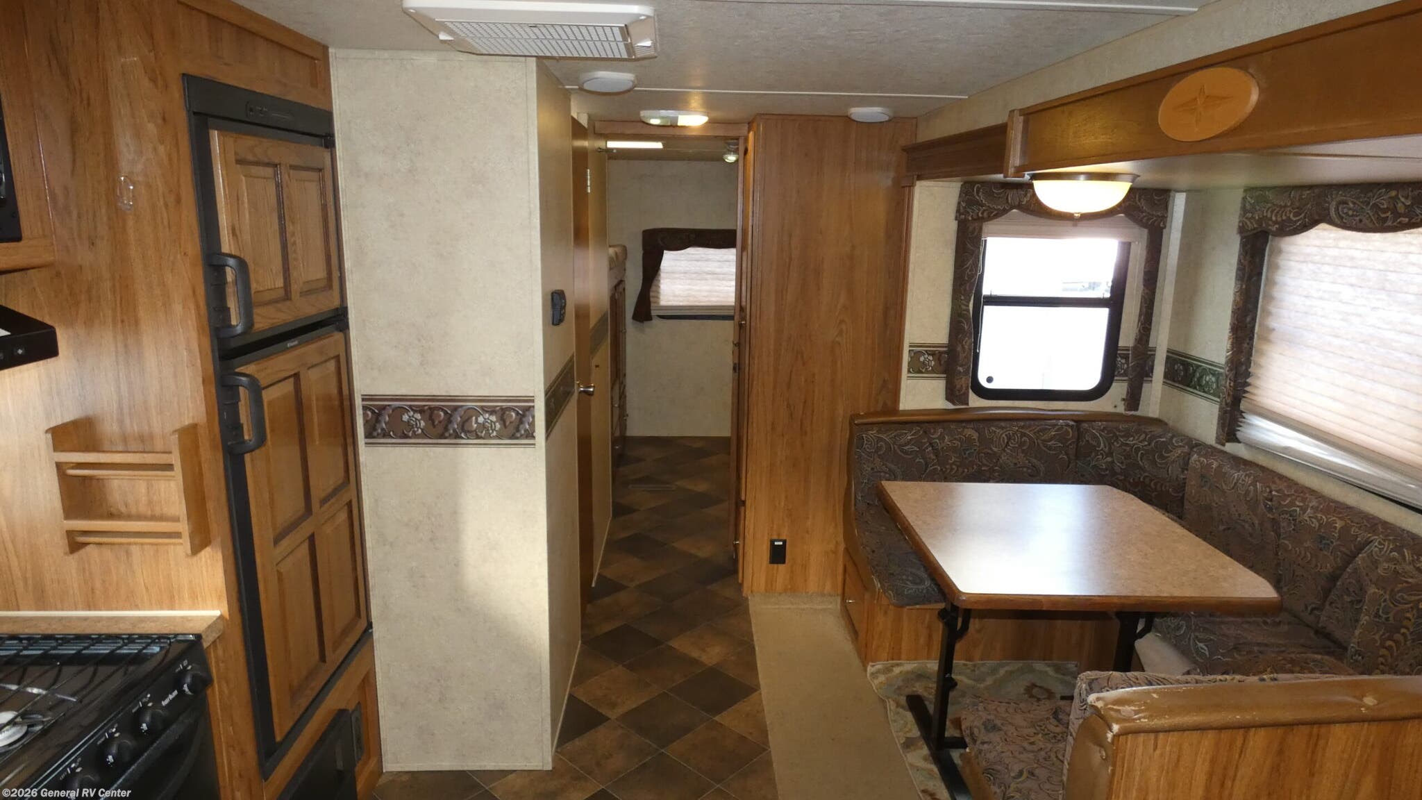 2013 Forest River Flagstaff Classic Super Lite 831BHDS - Used Travel Trailer For Sale by General RV Center in Elizabethtown, Pennsylvania