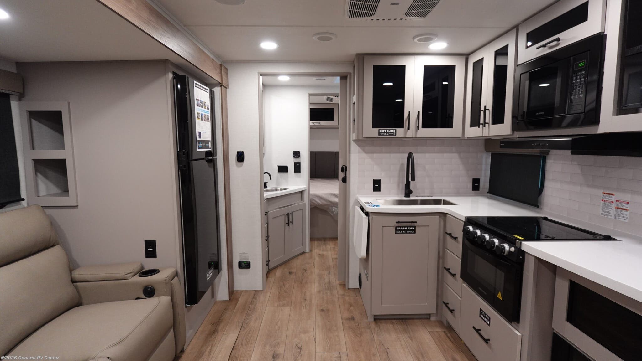 New 2026 Alliance RV Delta 252RL available in Elizabethtown, Pennsylvania