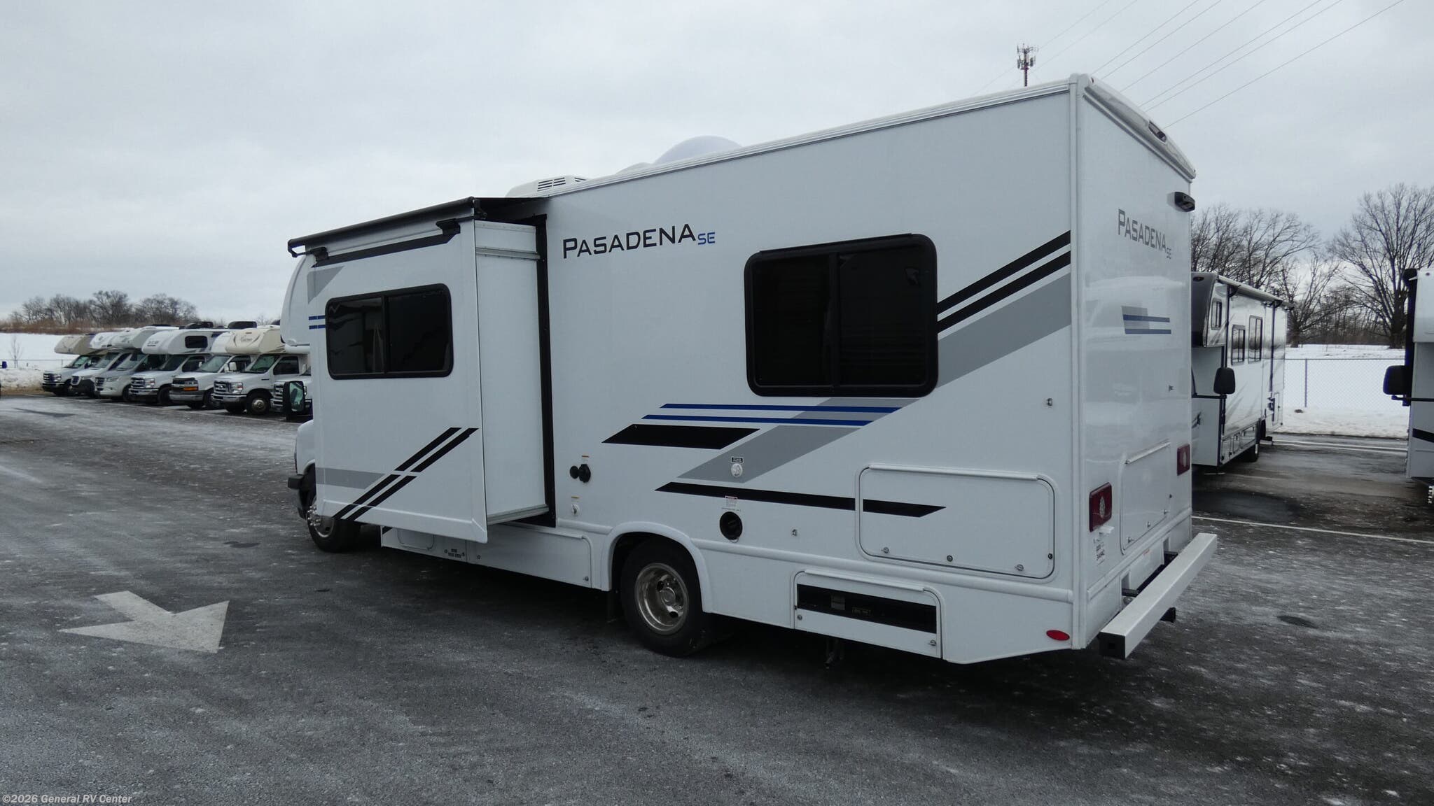 2026 Pasadena SE SZ25 Chevy by Thor Motor Coach from General RV Center in Elizabethtown, Pennsylvania