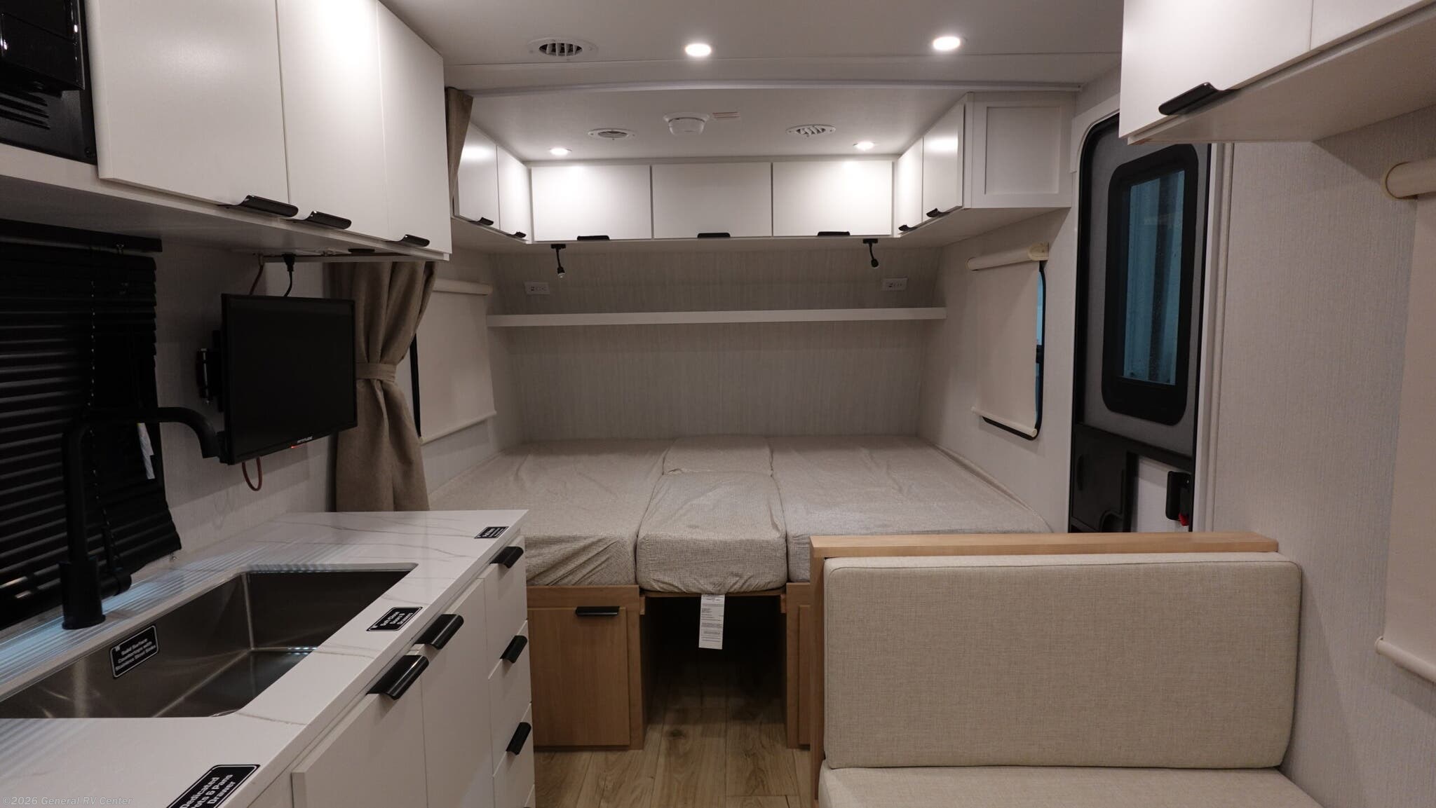 New 2026 Winnebago Micro Minnie 2000TRB available in Elizabethtown, Pennsylvania