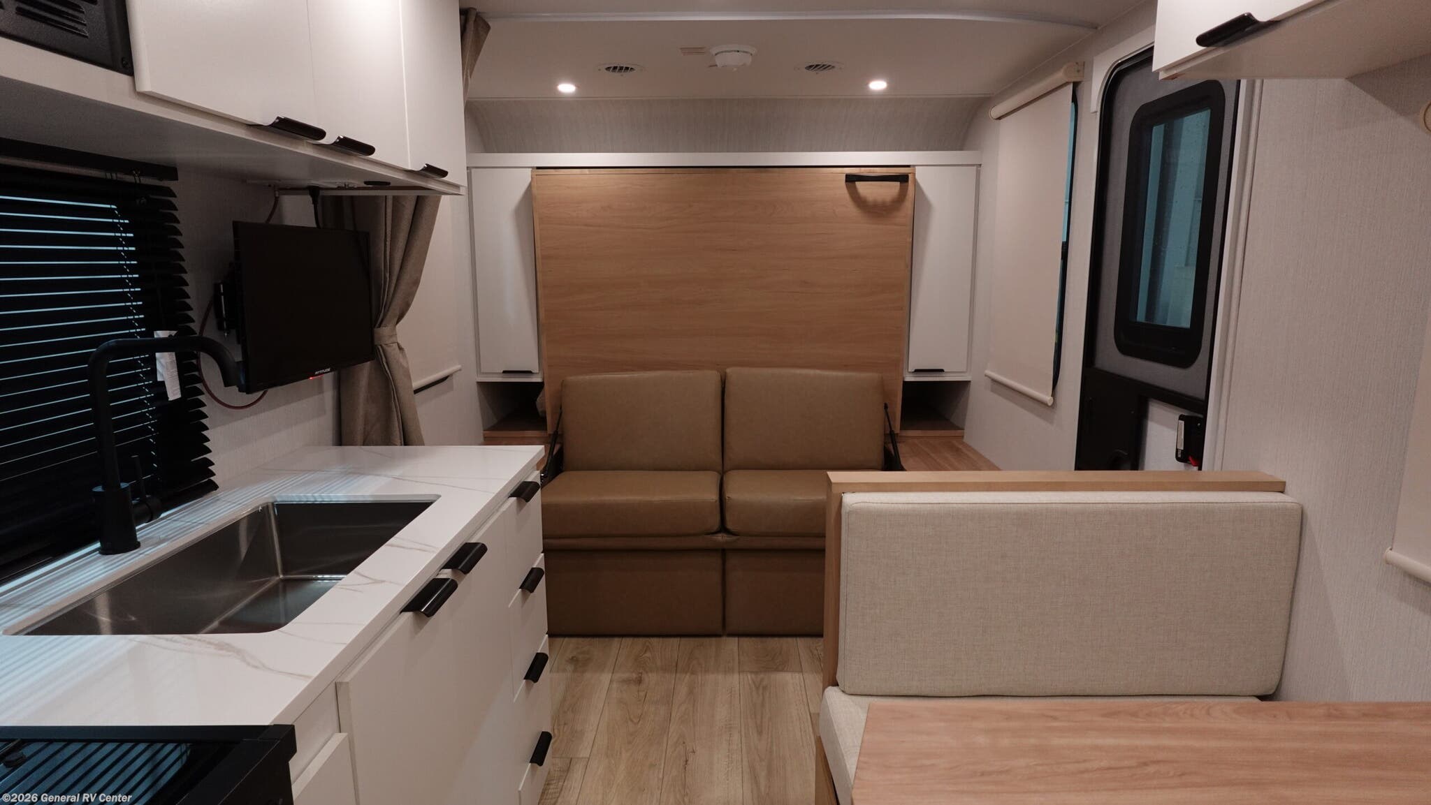 New 2026 Winnebago Micro Minnie 2000MRB available in Elizabethtown, Pennsylvania