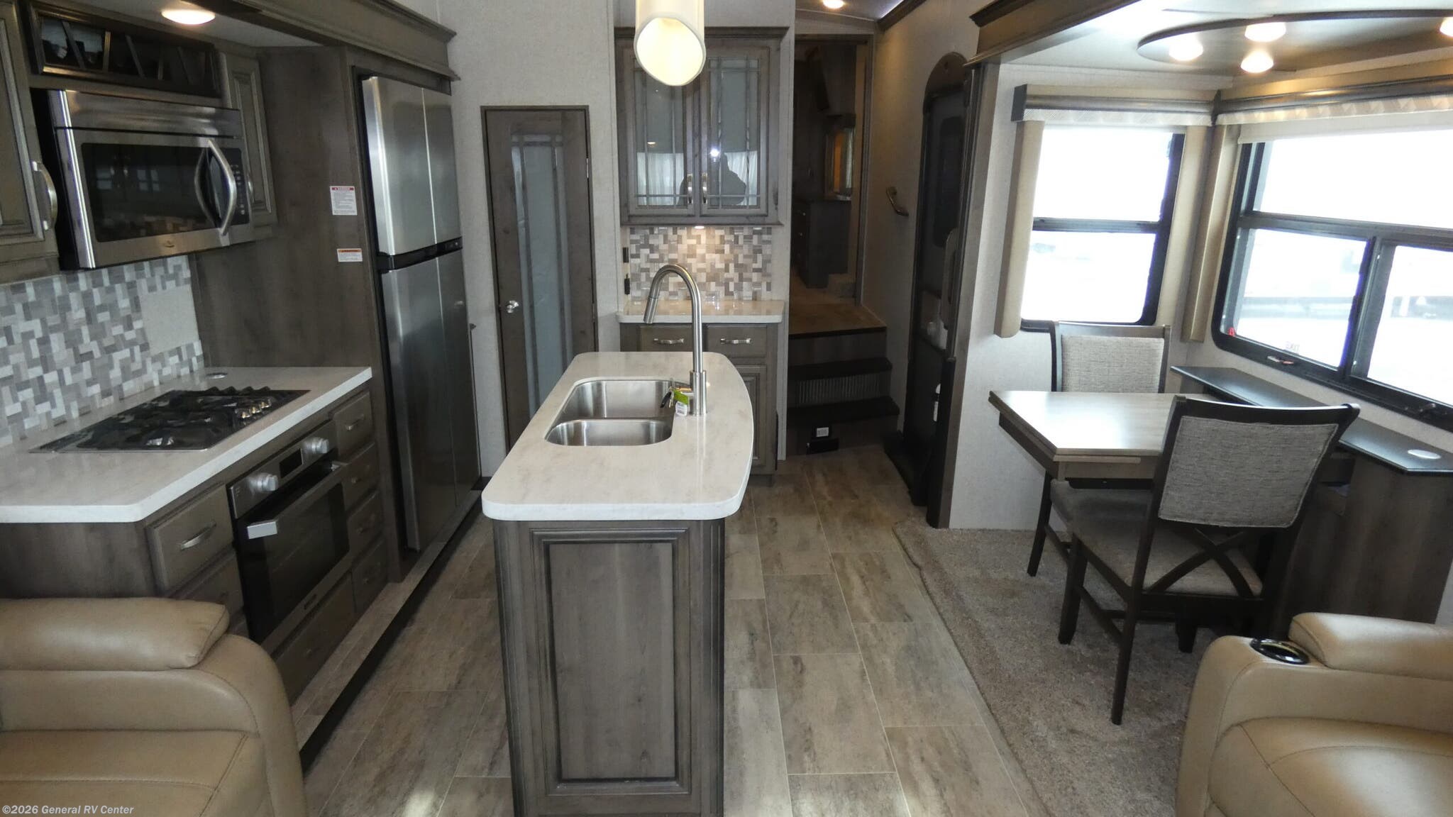 Used 2018 Keystone Montana 3130RE available in Elizabethtown, Pennsylvania