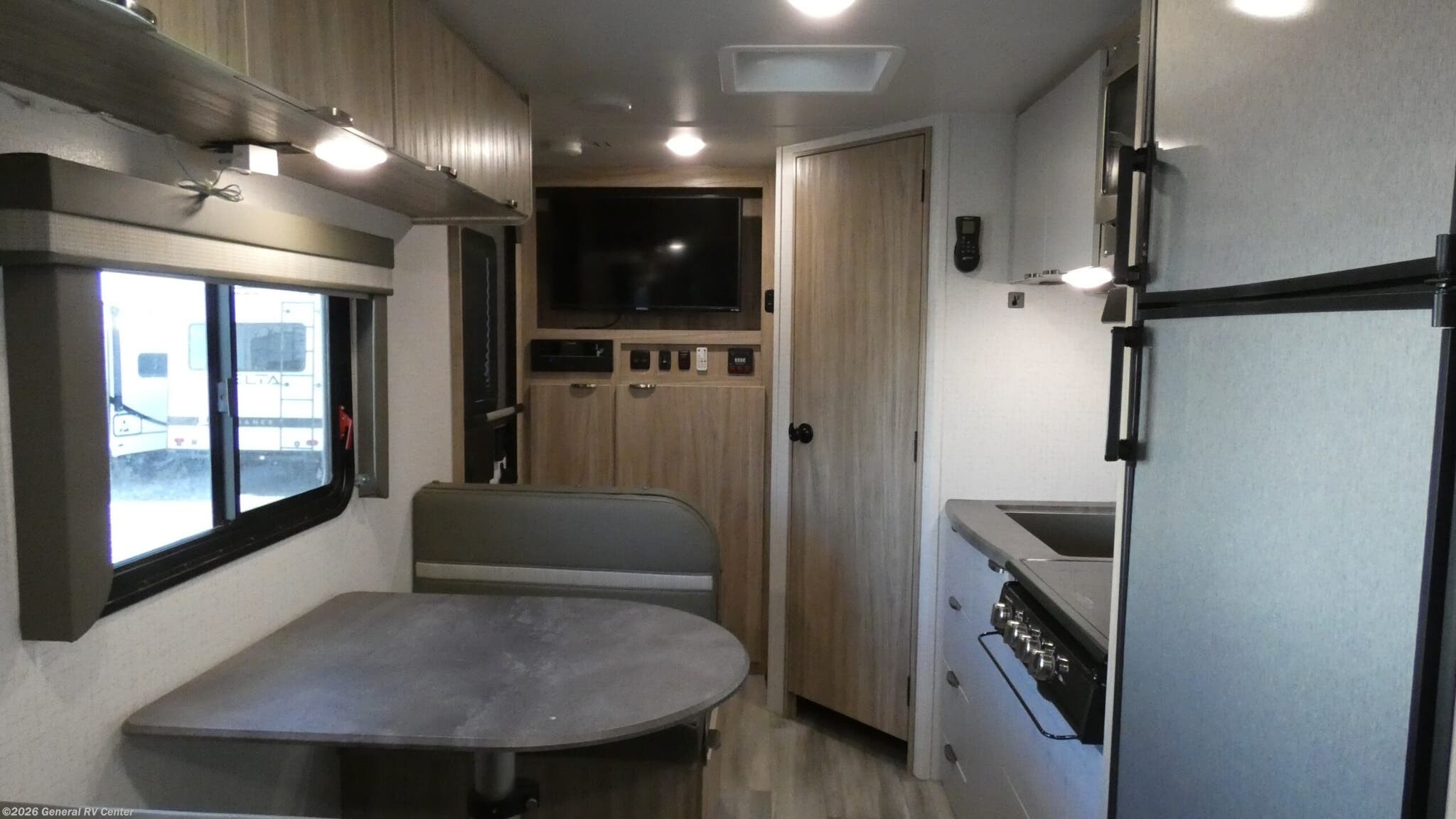 2021 Winnebago Micro Minnie 1708FB - Used Travel Trailer For Sale by General RV Center in Elizabethtown, Pennsylvania