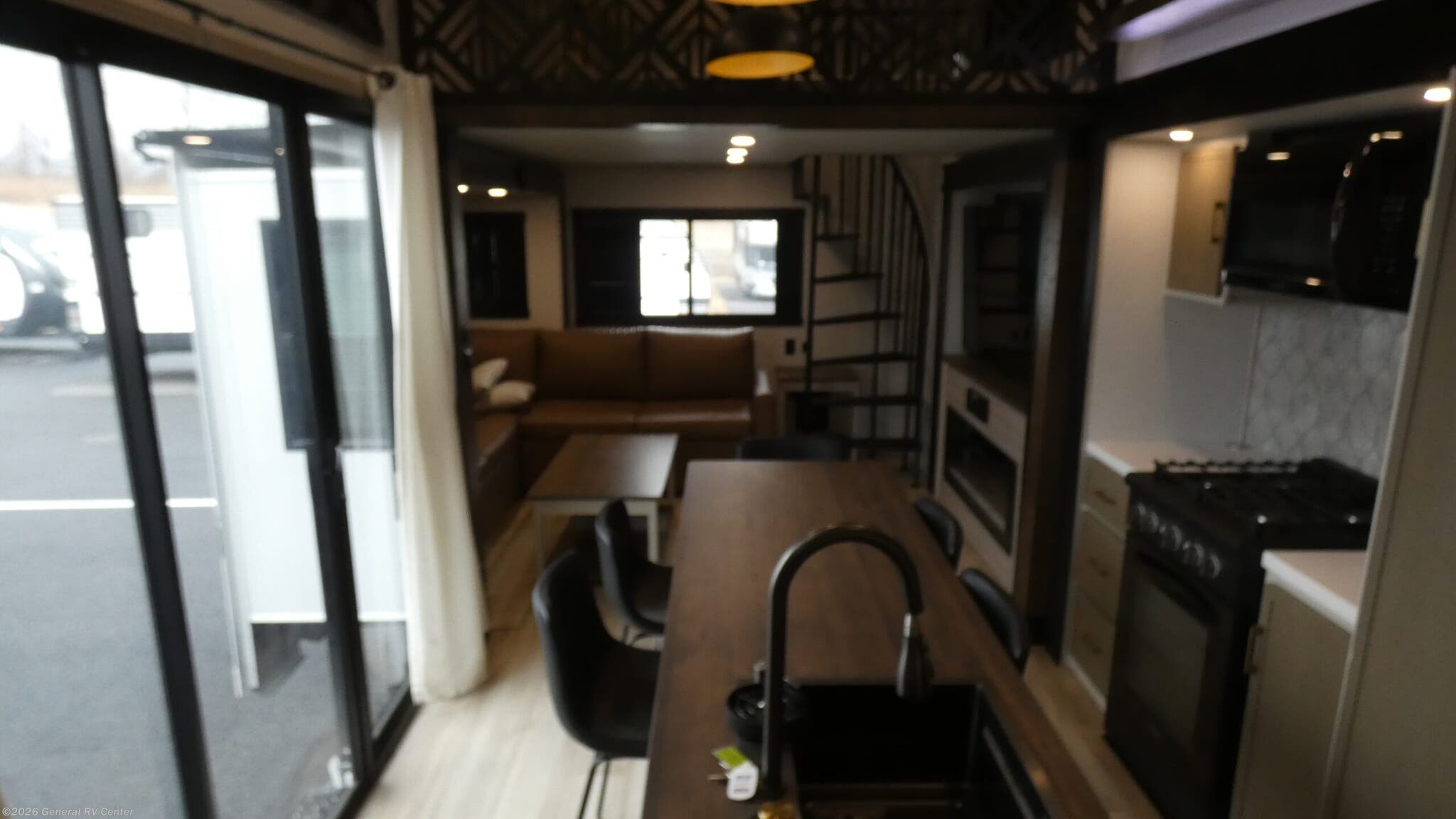 2025 Forest River HERITAGE GLEN ROOST43 - Used Fifth Wheel For Sale by General RV Center in Elizabethtown, Pennsylvania