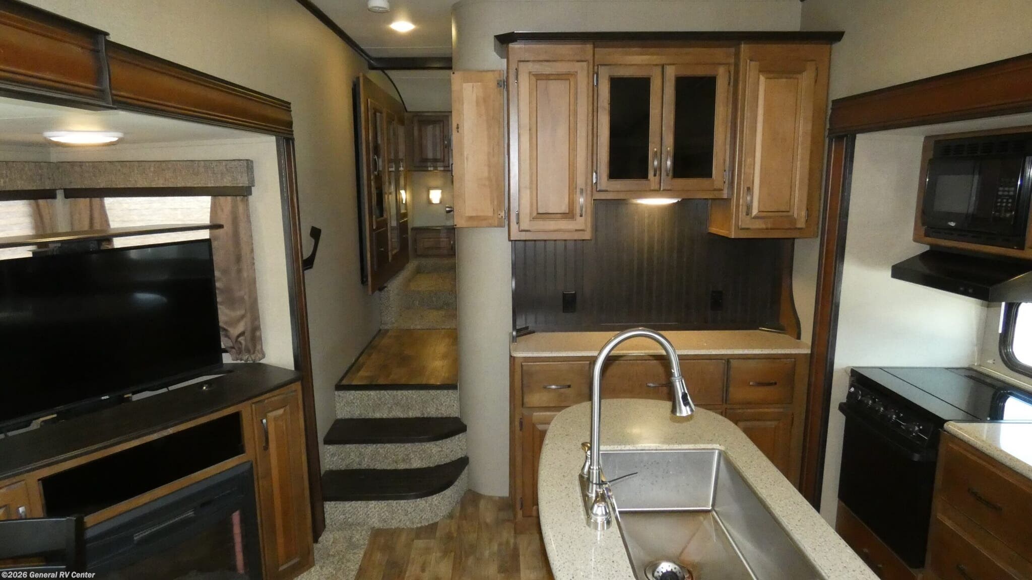 Used 2016 Grand Design Reflection 26RL available in Elizabethtown, Pennsylvania