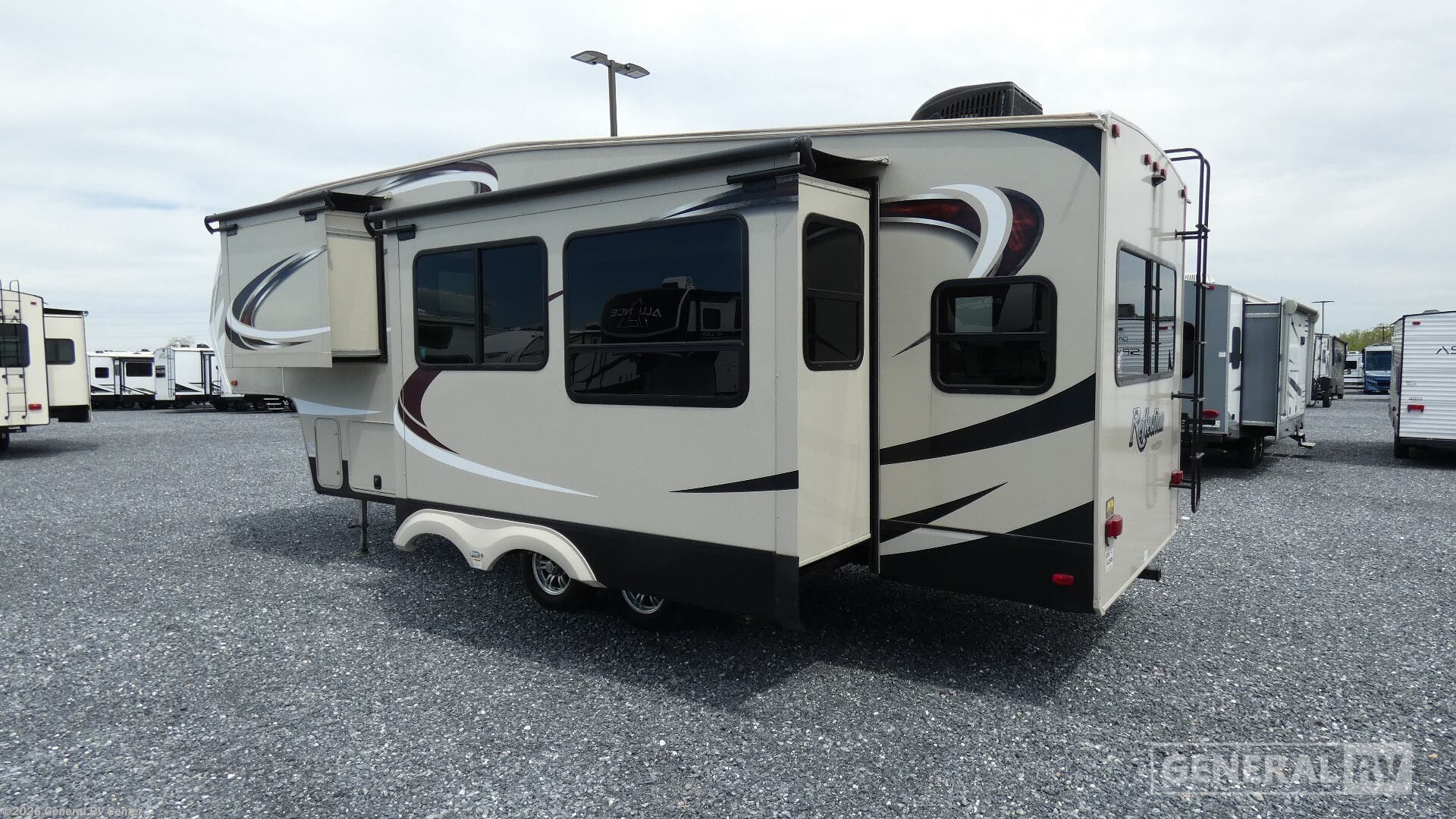 2016 Reflection 26RL by Grand Design from General RV Center in Elizabethtown, Pennsylvania
