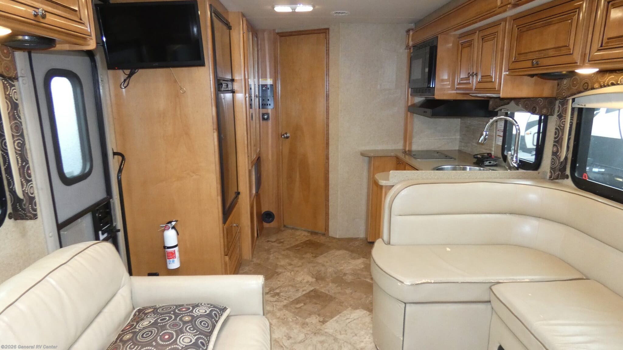 2016 Thor Motor Coach Siesta Sprinter 24SL - Used Class C For Sale by General RV Center in Elizabethtown, Pennsylvania