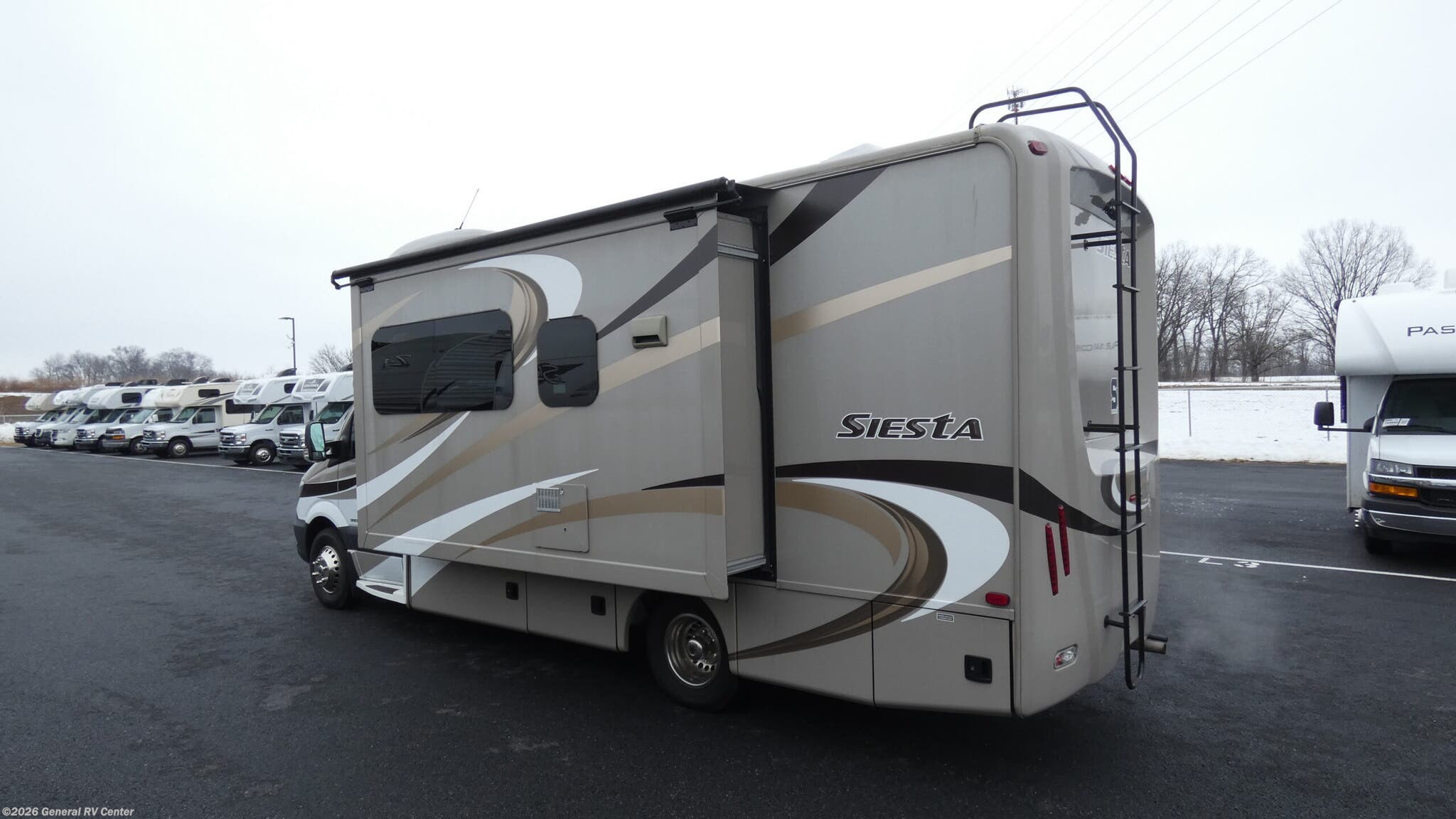 2016 Siesta Sprinter 24SL by Thor Motor Coach from General RV Center in Elizabethtown, Pennsylvania