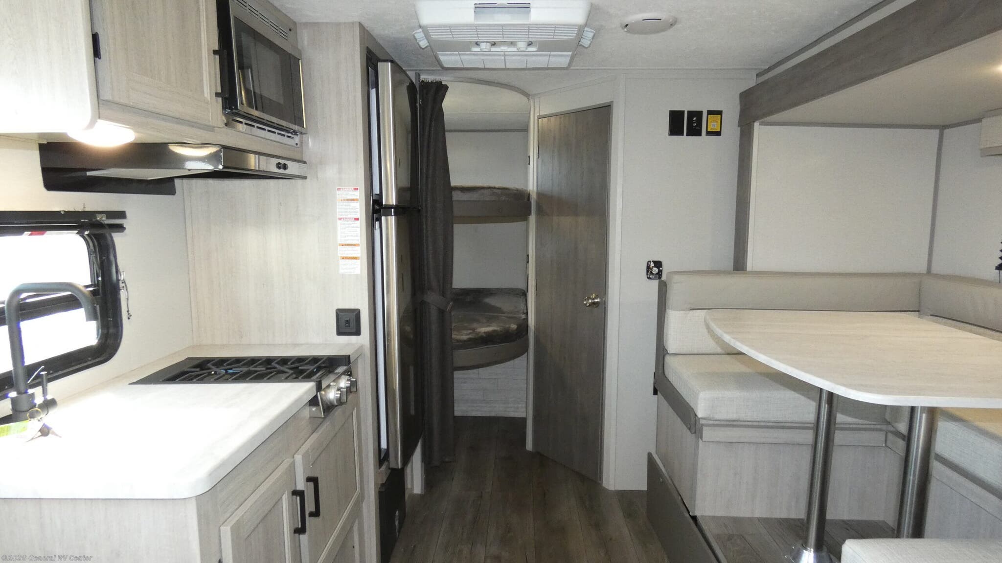 2024 Coachmen Catalina Expedition 192BHS - Used Travel Trailer For Sale by General RV Center in Elizabethtown, Pennsylvania