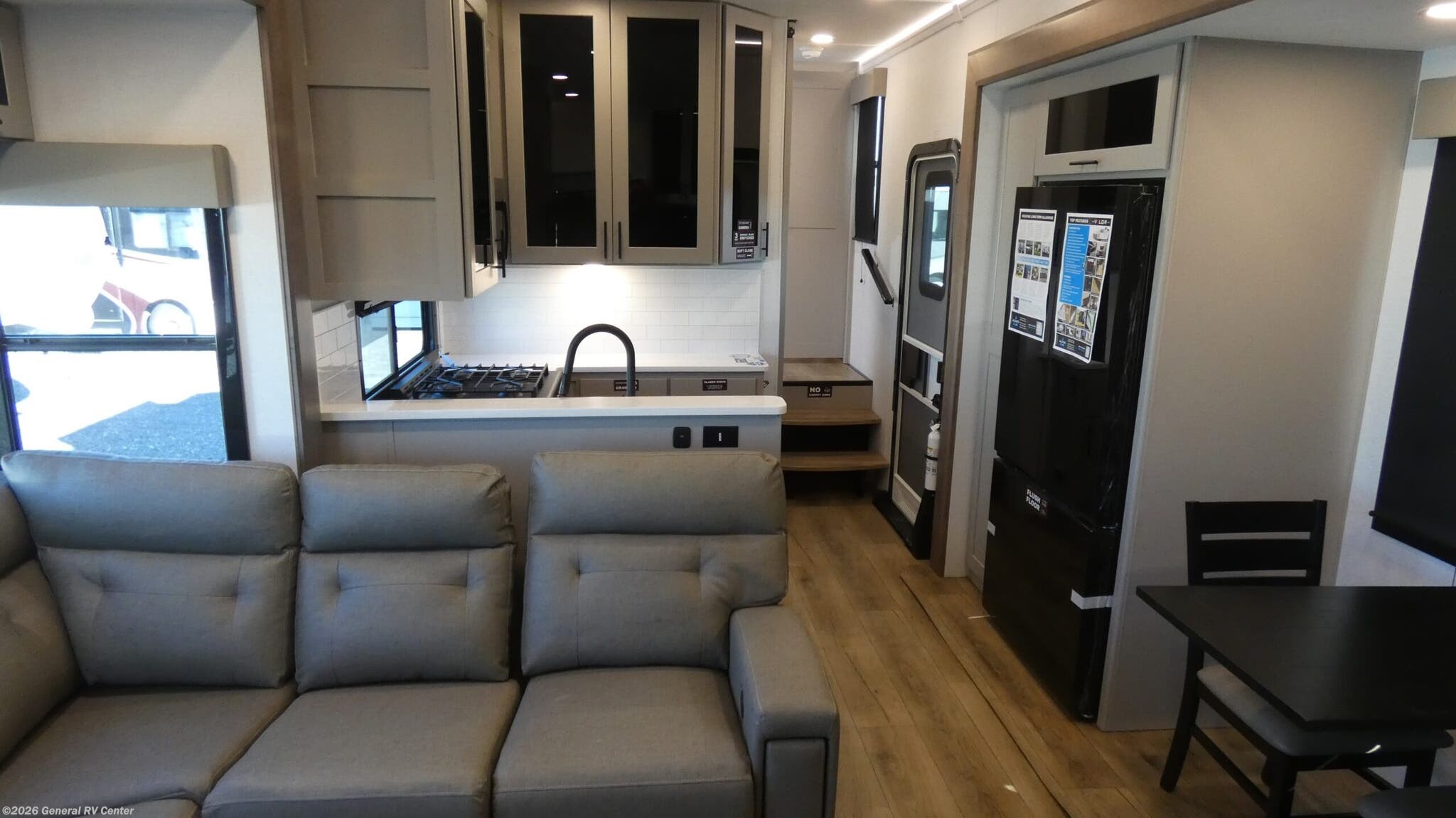 New 2026 Alliance RV Valor 44V14 available in Elizabethtown, Pennsylvania