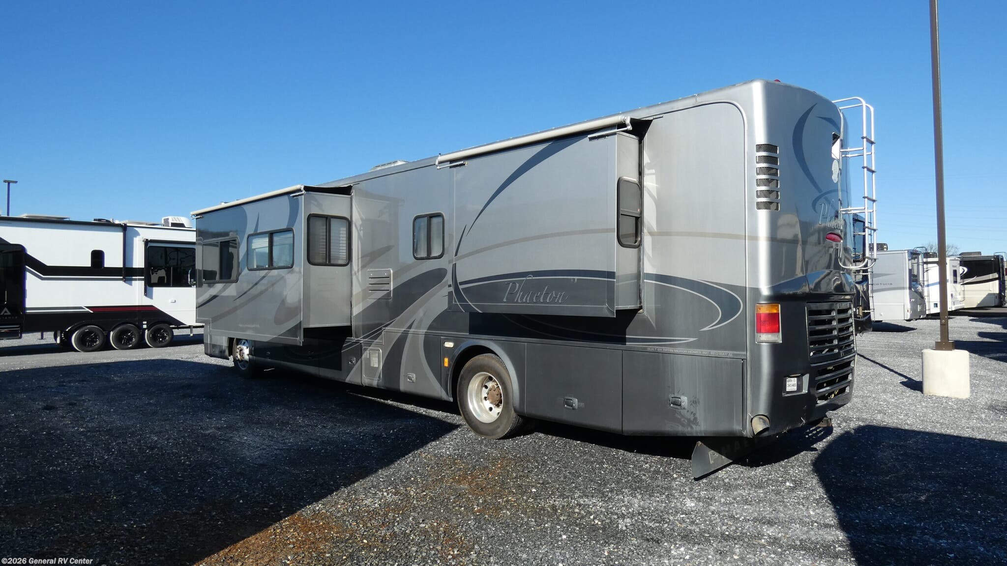 2006 Phaeton 40QSH by Tiffin from General RV Center in Elizabethtown, Pennsylvania