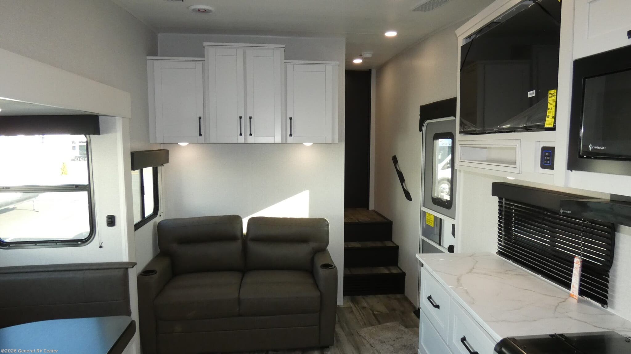 New 2026 Highland Ridge ROAMER LIGHT DUTY 28DBSS available in Elizabethtown, Pennsylvania