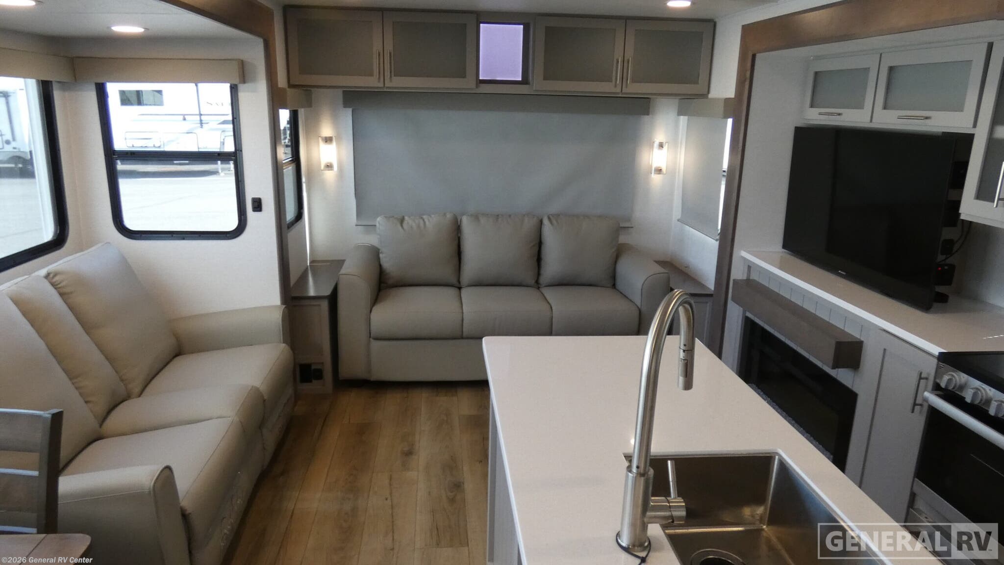 2026 Alliance RV Avenue 332RL - New Travel Trailer For Sale by General RV Center in Elizabethtown, Pennsylvania
