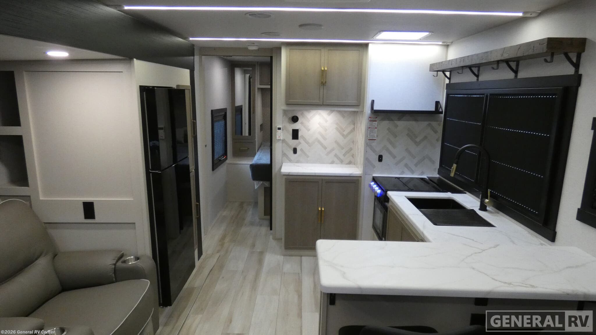 New 2026 Forest River Salem Hemisphere Hyper-Lyte 24RBHL available in Elizabethtown, Pennsylvania