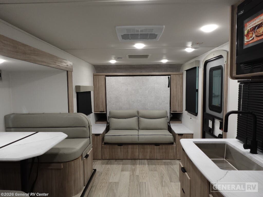 New 2025 Winnebago M SERIES 2326MBBH available in Elizabethtown, Pennsylvania