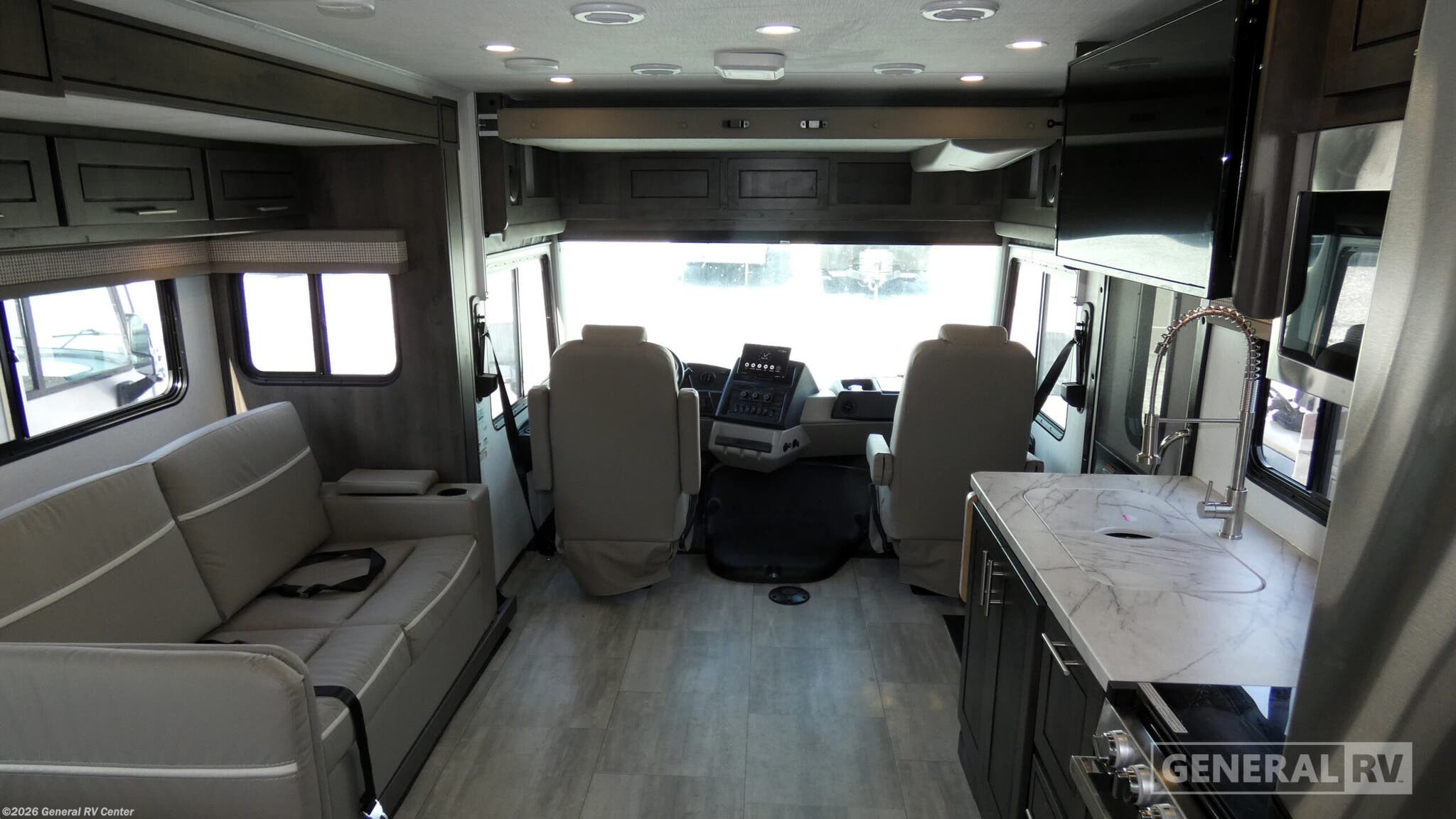 Used 2024 Forest River Georgetown 3 SERIES 33B3 available in Elizabethtown, Pennsylvania