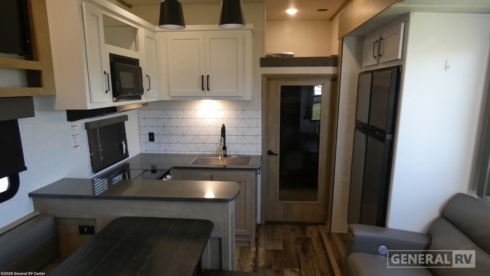 2022 Keystone Carbon 338 - Used Fifth Wheel For Sale by General RV Center in Elizabethtown, Pennsylvania