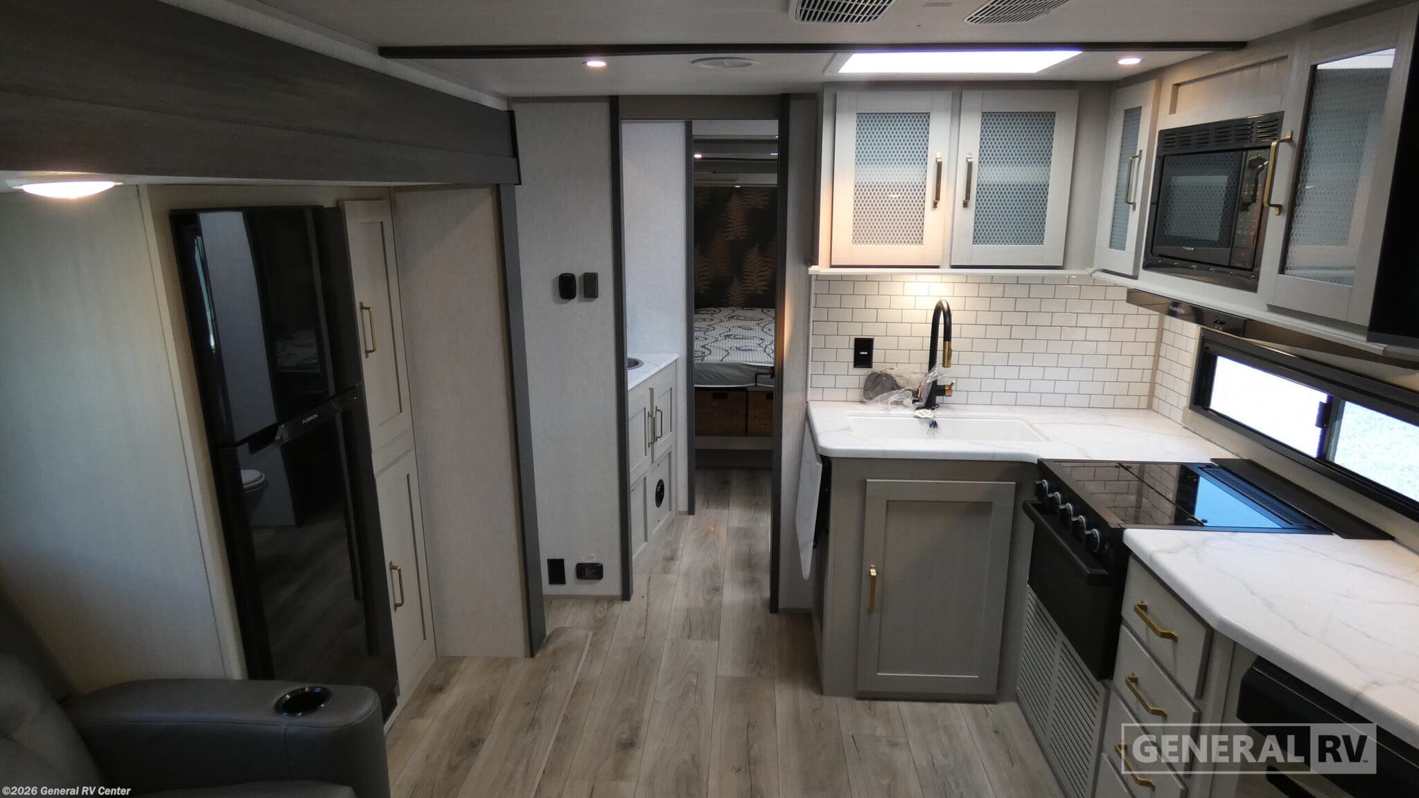 Used 2024 Forest River Salem Hemisphere Hyper Lyte 24RDHL available in Elizabethtown, Pennsylvania