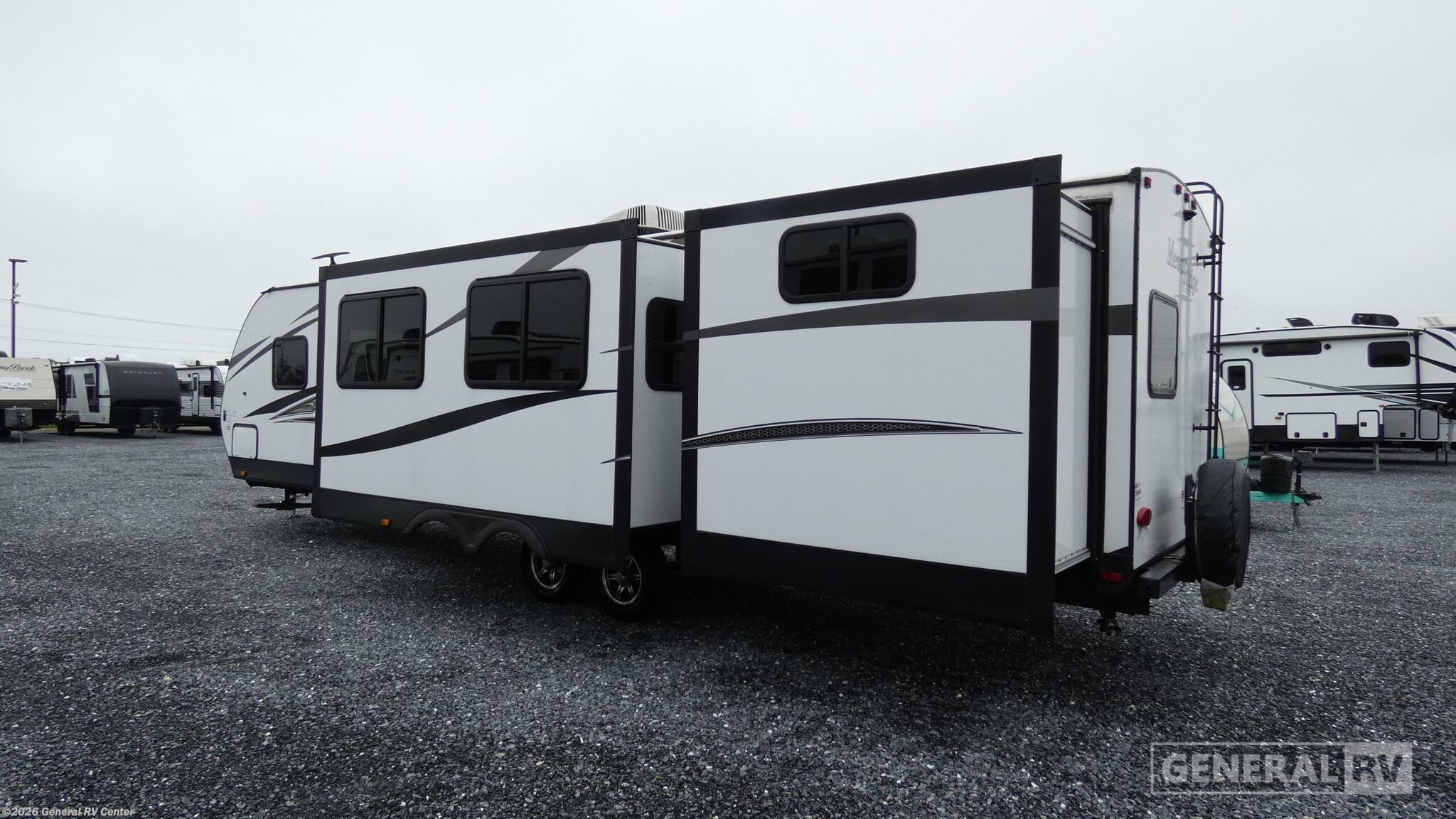 2019 Mesa Ridge Lite 3310BH by Highland Ridge from General RV Center in Elizabethtown, Pennsylvania
