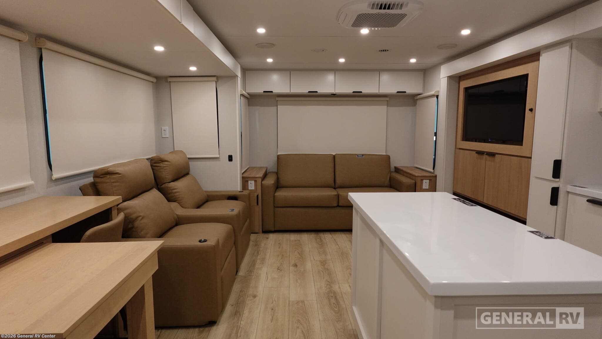 2026 Winnebago Thrive 29RLO - New Travel Trailer For Sale by General RV Center in Elizabethtown, Pennsylvania