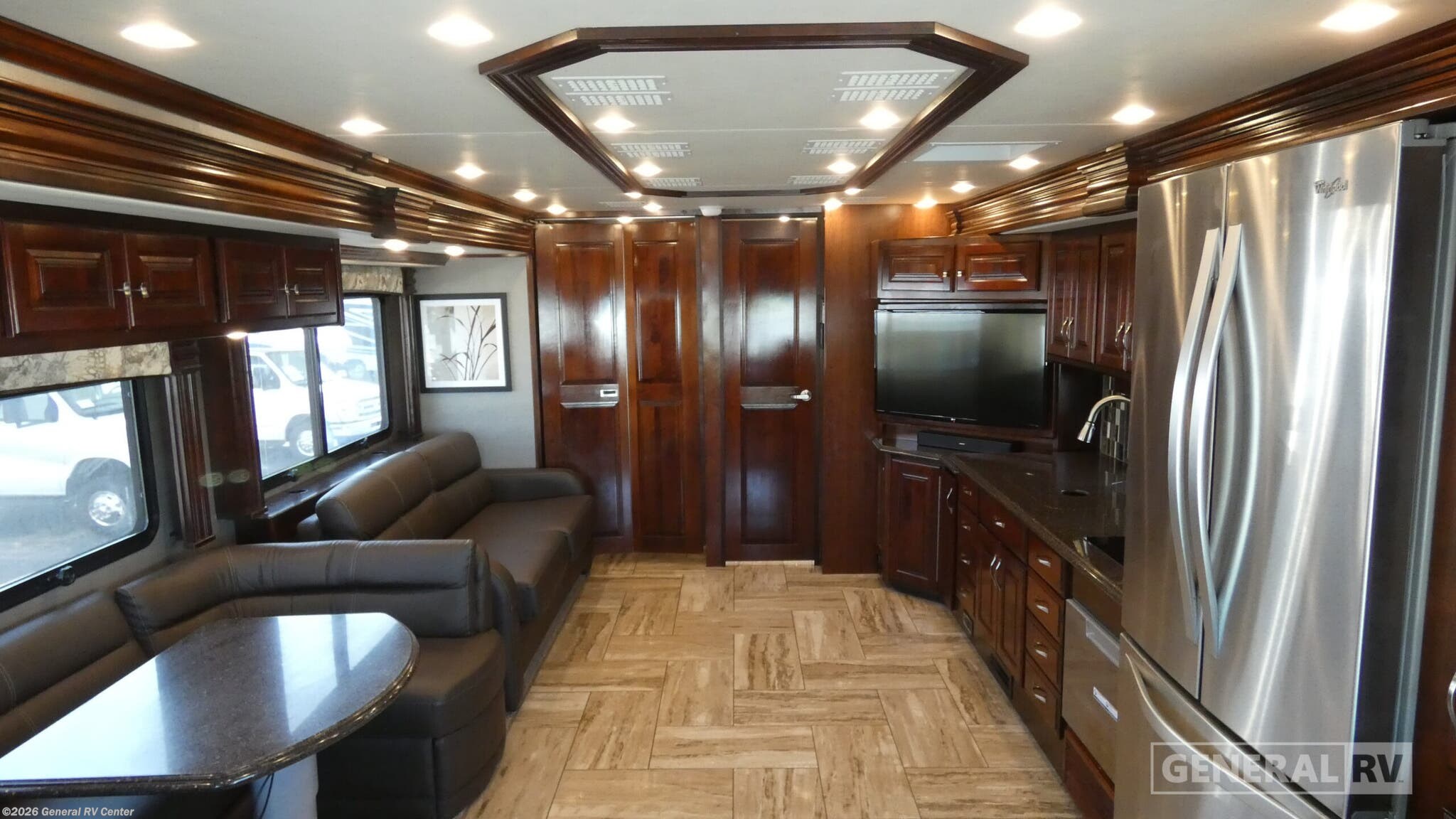 2018 Fleetwood Discovery LXE 40G - Used Class A For Sale by General RV Center in Elizabethtown, Pennsylvania