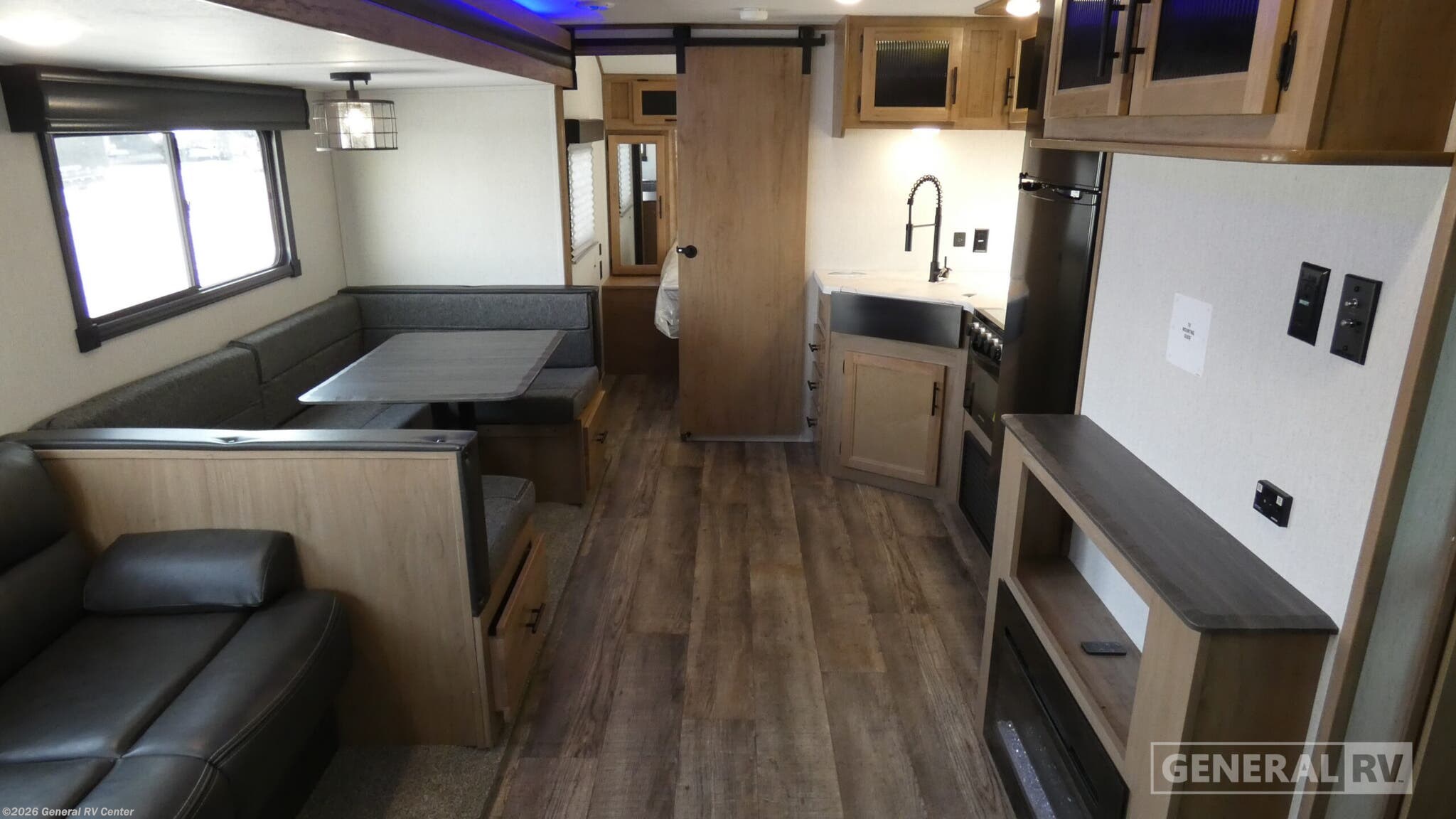 Used 2023 Forest River Cherokee Alpha Wolf 26RB-L available in Elizabethtown, Pennsylvania