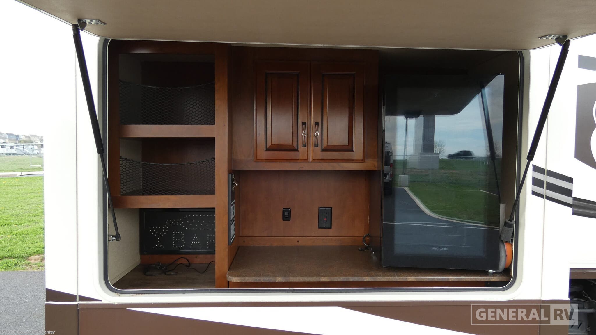 2016 Lifestyle Luxury RV Alfa Gold 3805BH RV for Sale in Elizabethtown ...