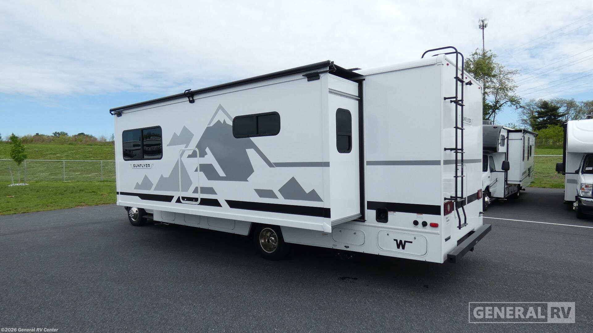 2027 Sunflyer 28MB by Winnebago from General RV Center in Elizabethtown, Pennsylvania