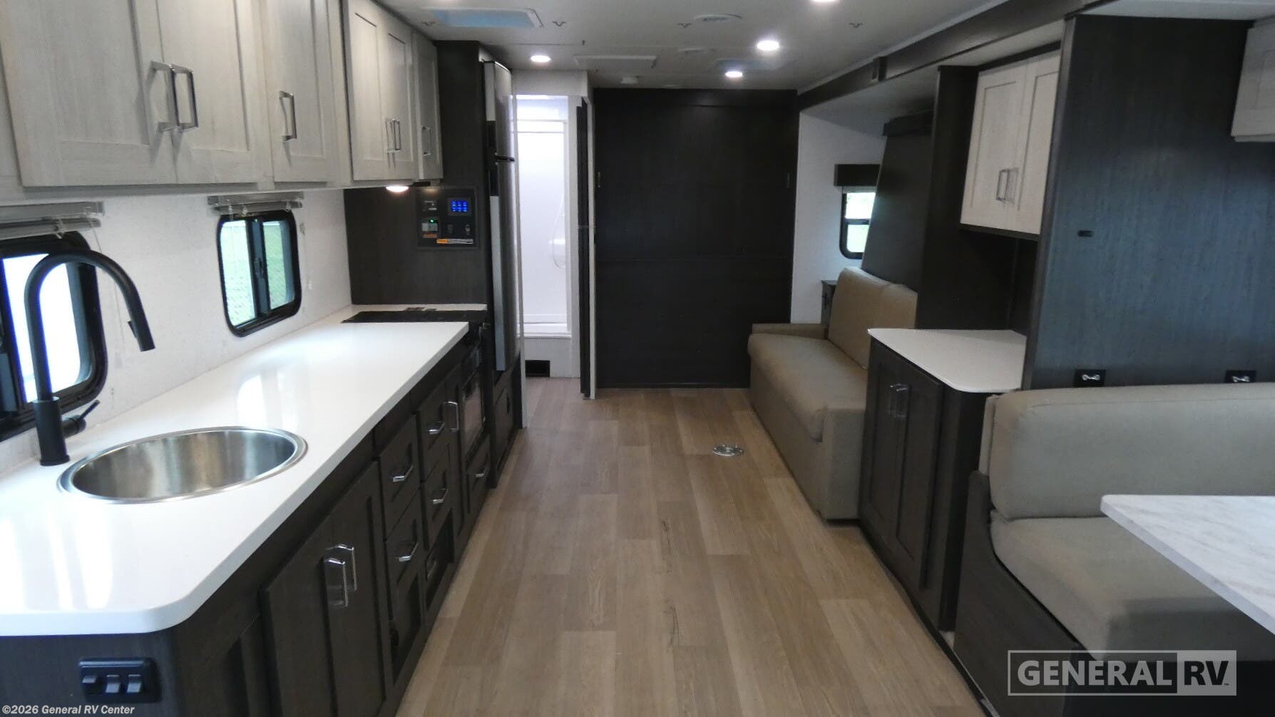 2027 Winnebago Sunflyer 28MB - New Class C For Sale by General RV Center in Elizabethtown, Pennsylvania