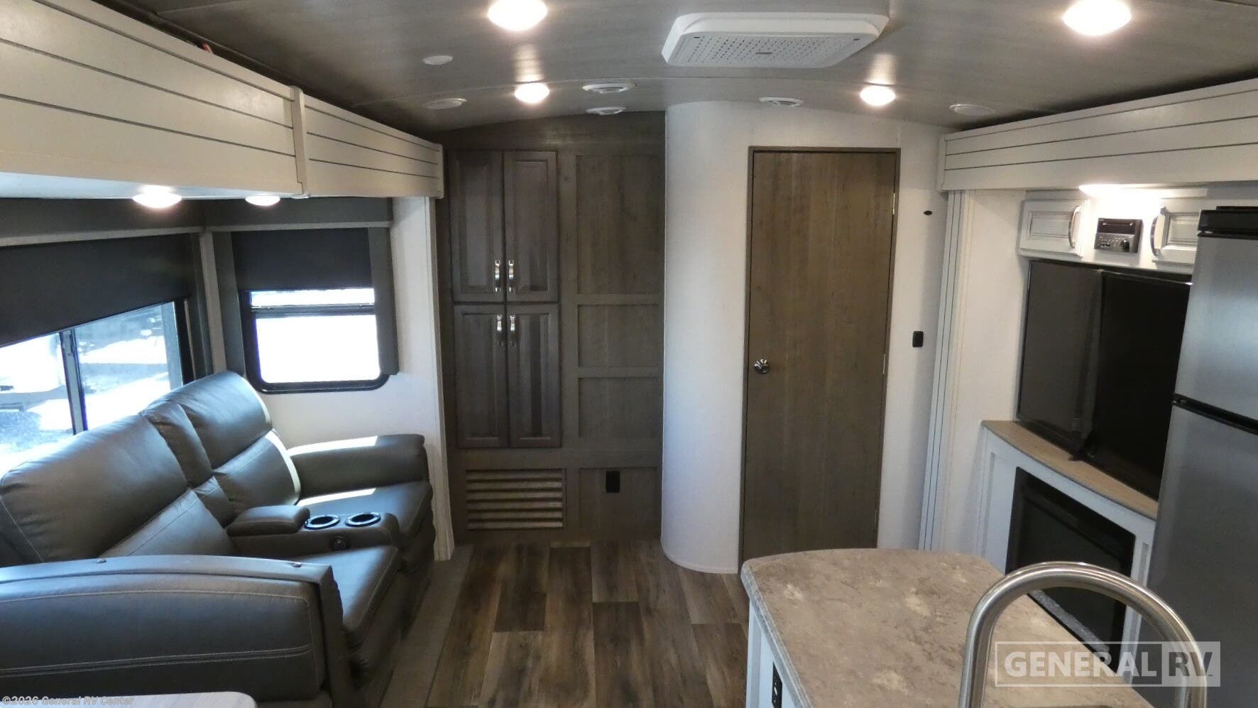 2022 Keystone Cougar HALF TON 34TSB - Used Travel Trailer For Sale by General RV Center in Elizabethtown, Pennsylvania