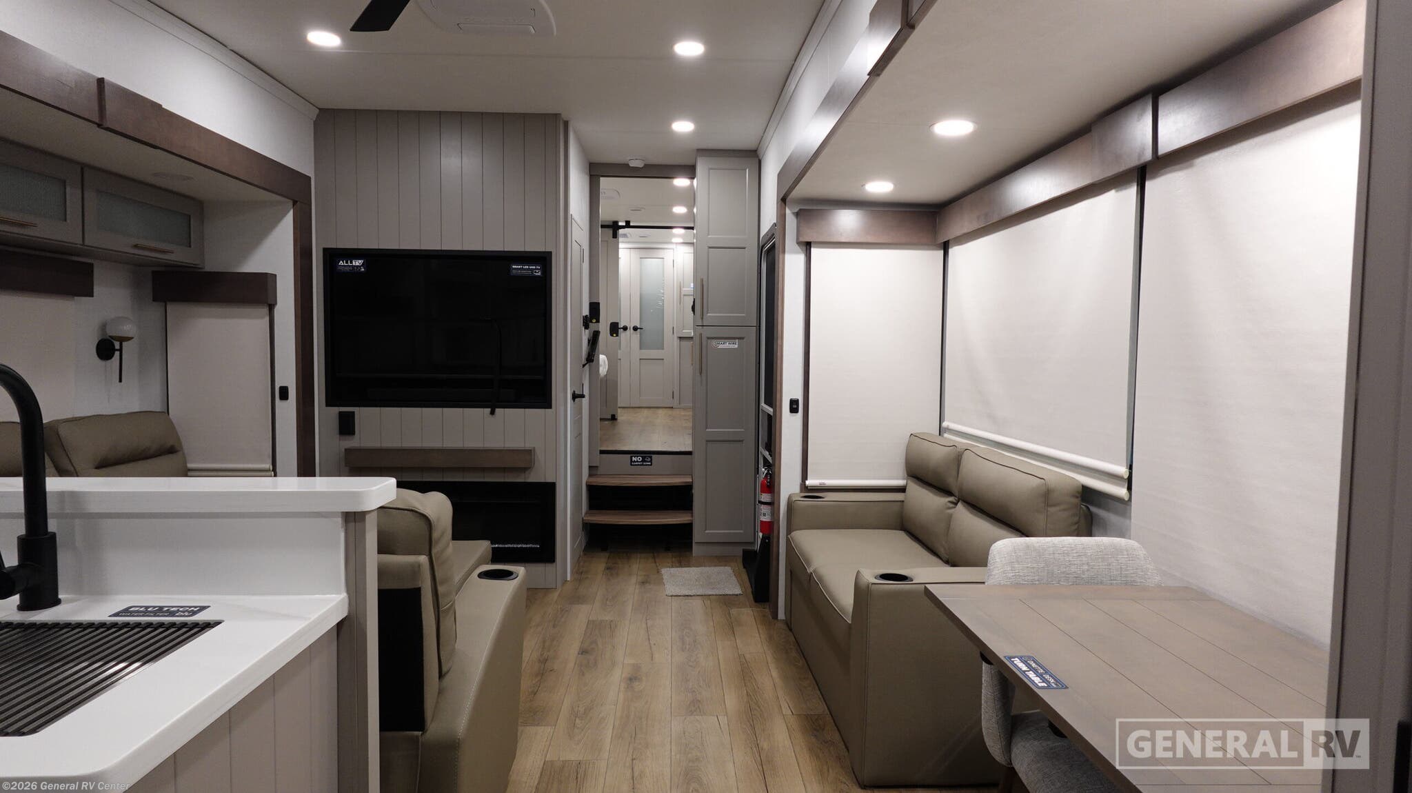 New 2026 Alliance RV Paradigm 382RK available in Elizabethtown, Pennsylvania