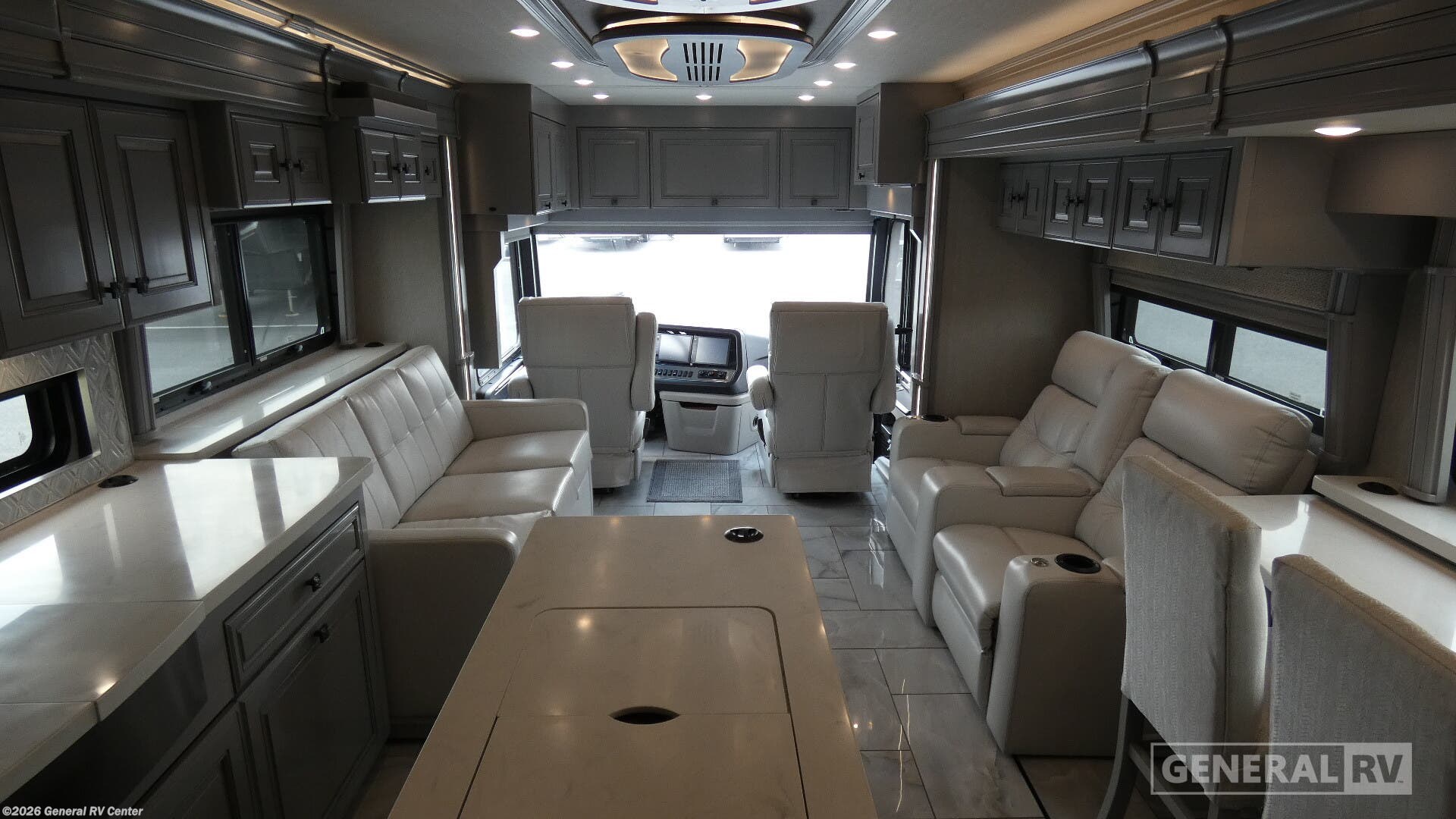 Used 2023 American Coach American Tradition 45T available in Elizabethtown, Pennsylvania