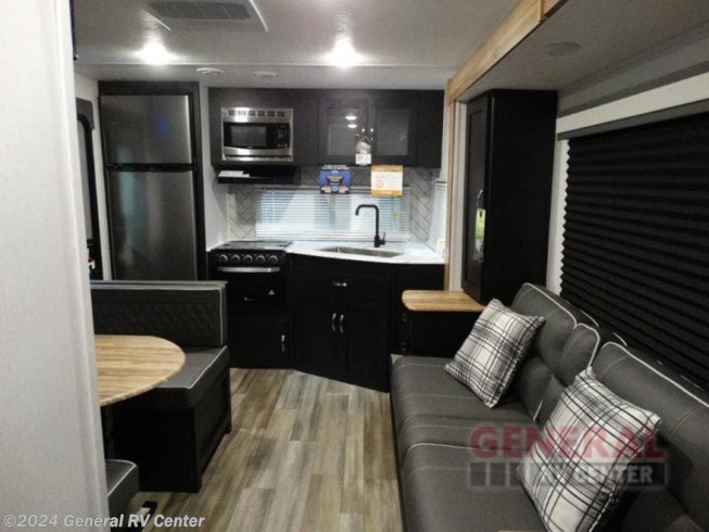 2024 Freedom Express Ultra Lite 246RKS by Coachmen from General RV Center in Wayland, Michigan